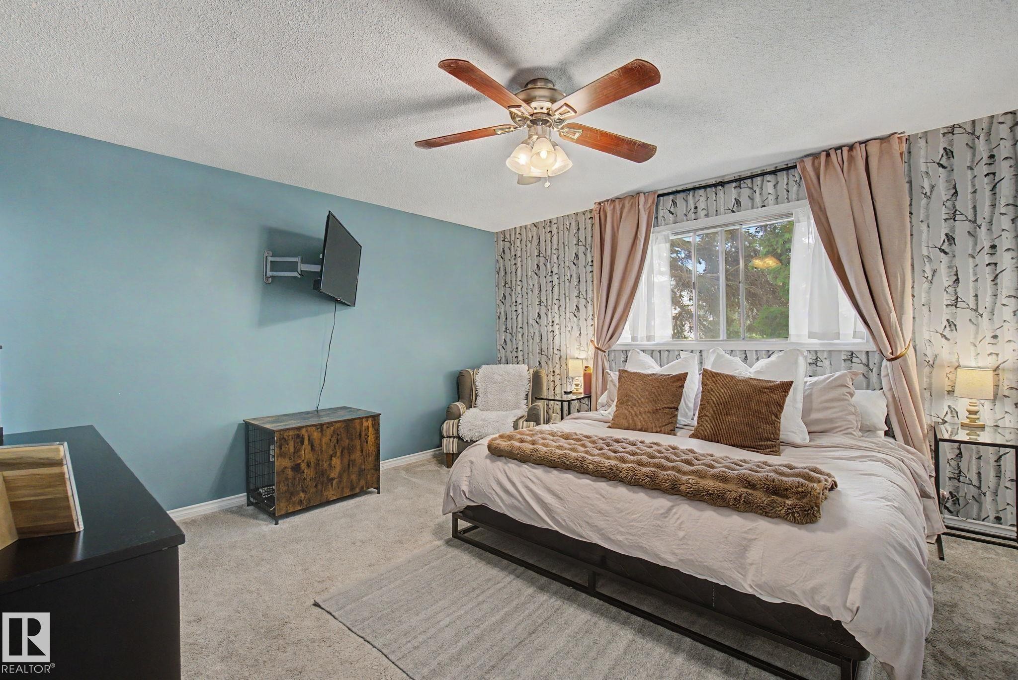 7712 159 Street Nw, Edmonton, AB - Indoor Photo Showing Bedroom