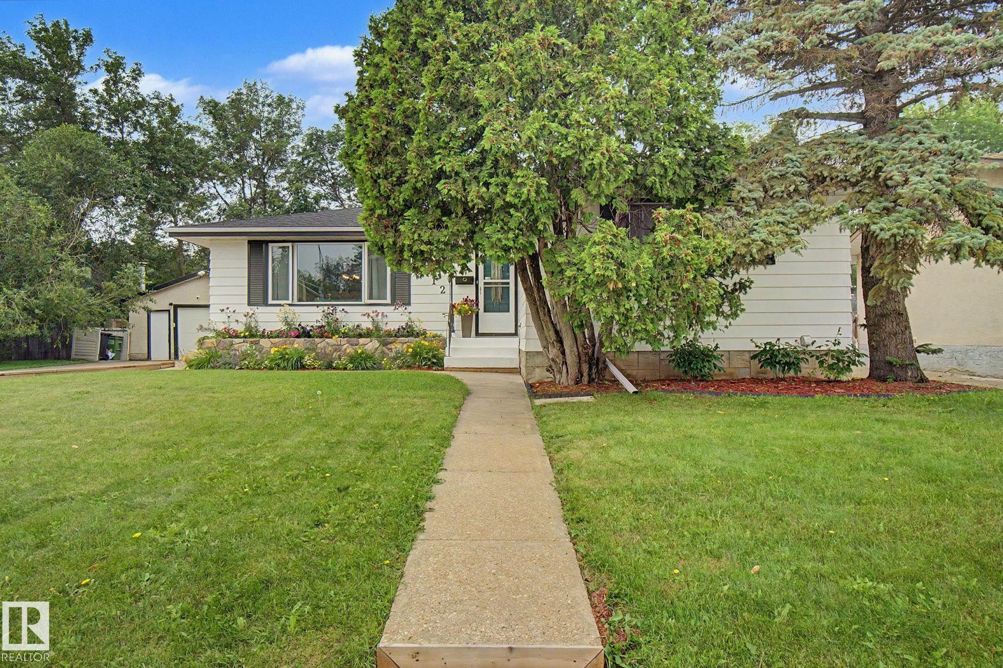 7712 159 Street Nw, Edmonton, AB - Outdoor