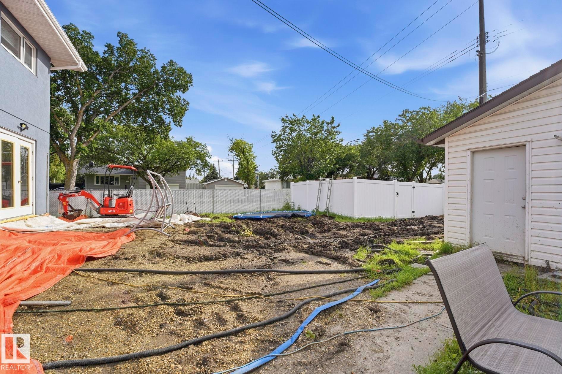 9302 165 Street Nw, Edmonton, AB - Outdoor