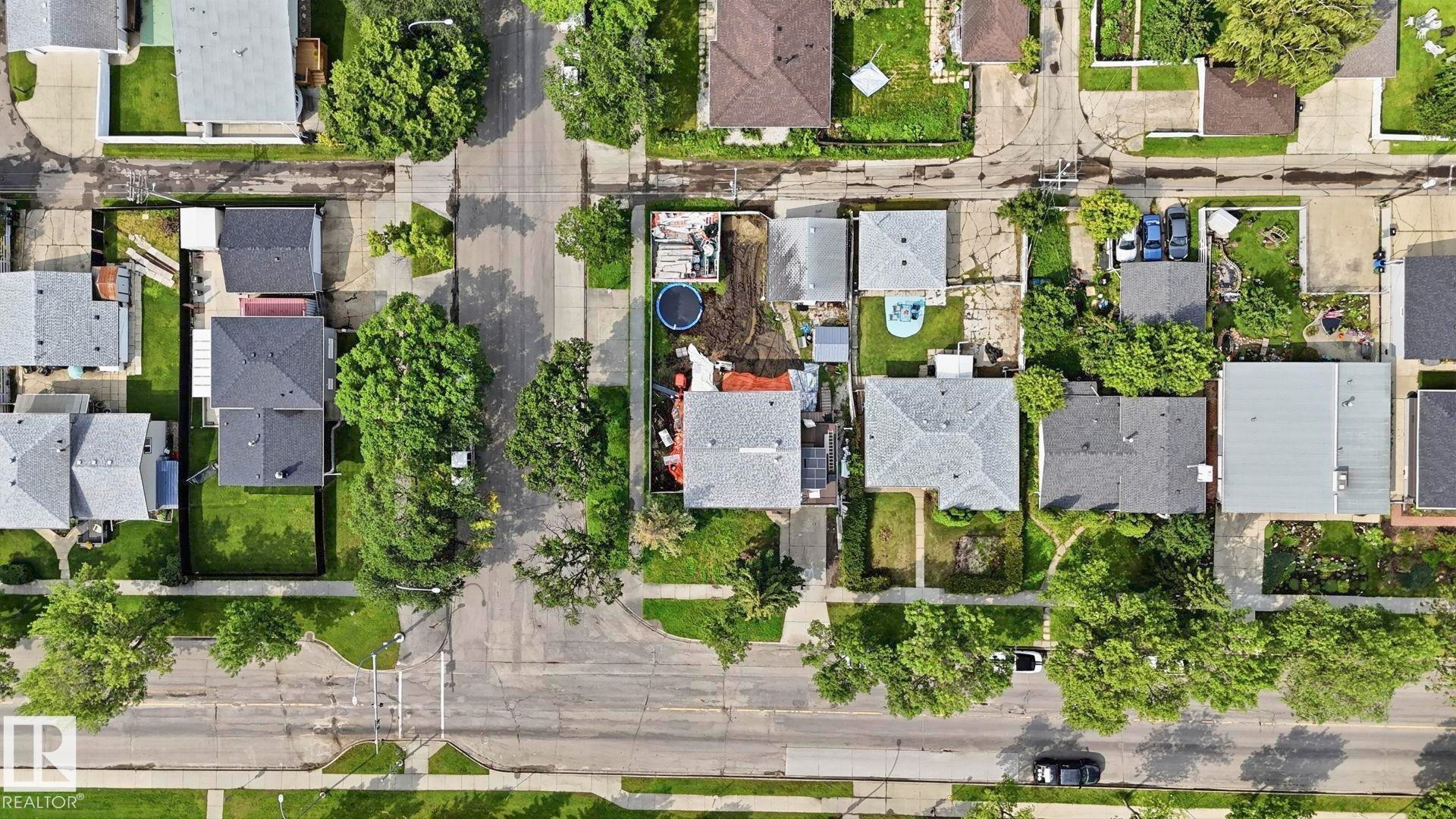 9302 165 Street Nw, Edmonton, AB - Outdoor With View