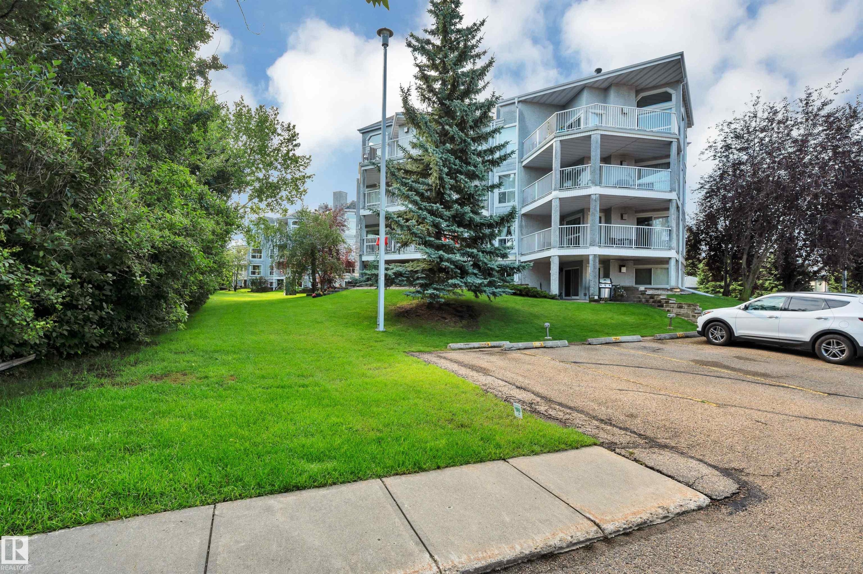 #209 65 Gervais Rd, St. Albert, AB - Outdoor