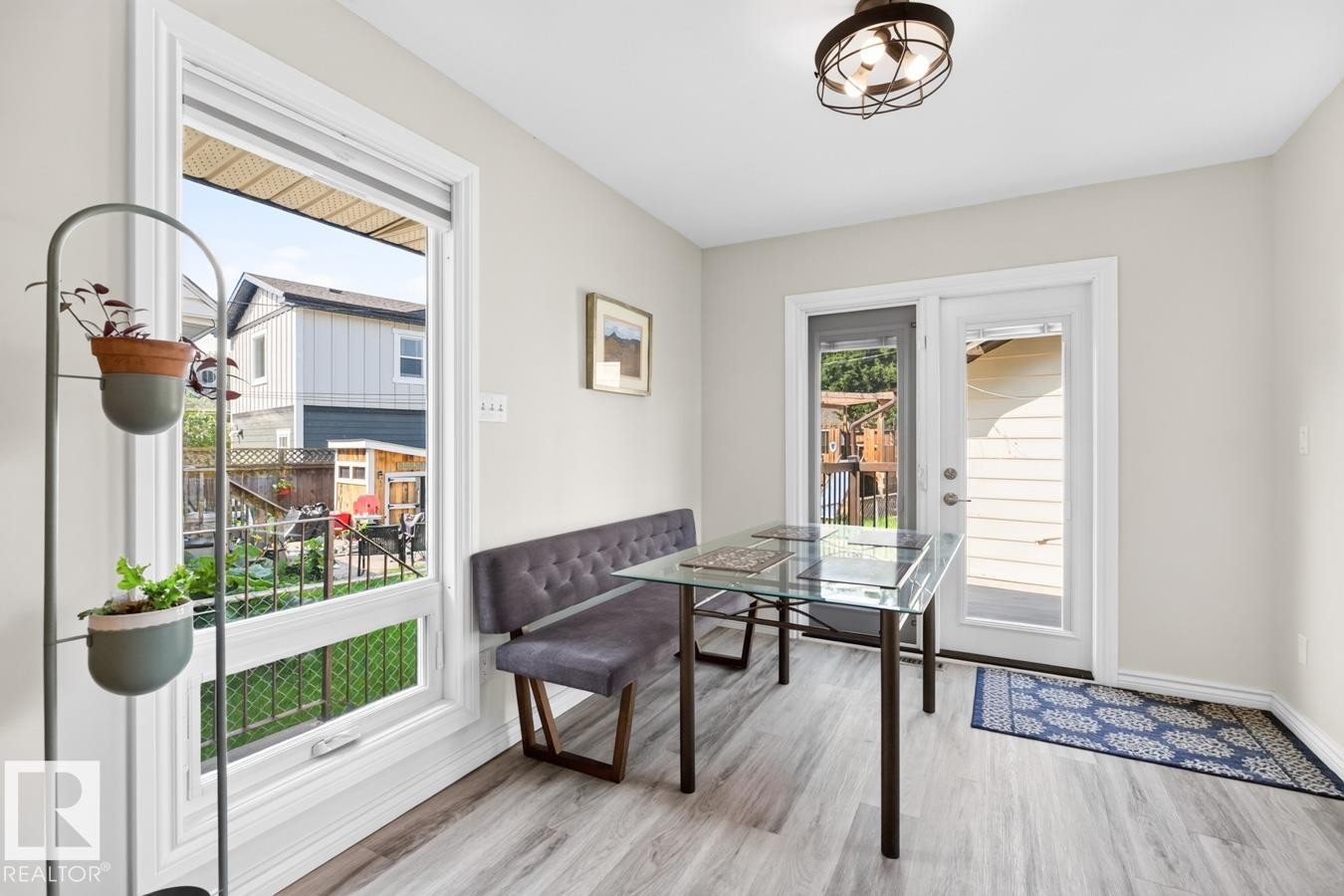 11834 59 Street Nw, Edmonton, AB - Indoor Photo Showing Dining Room