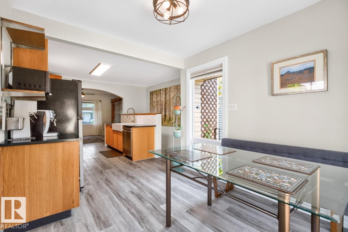 11834 59 Street Nw, Edmonton, AB - Indoor Photo Showing Kitchen