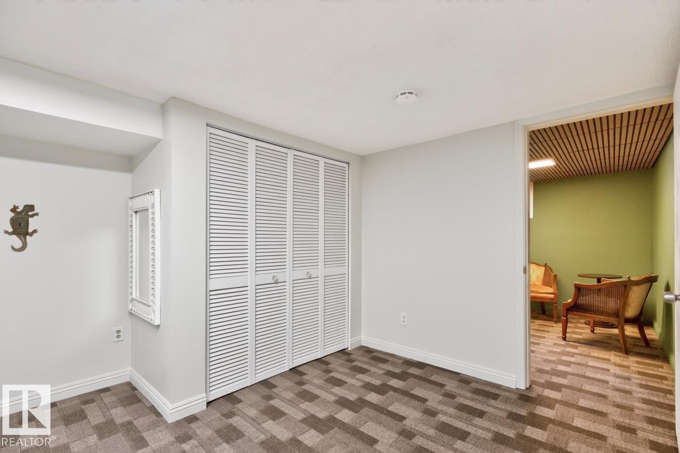 11834 59 Street Nw, Edmonton, AB - Indoor Photo Showing Other Room