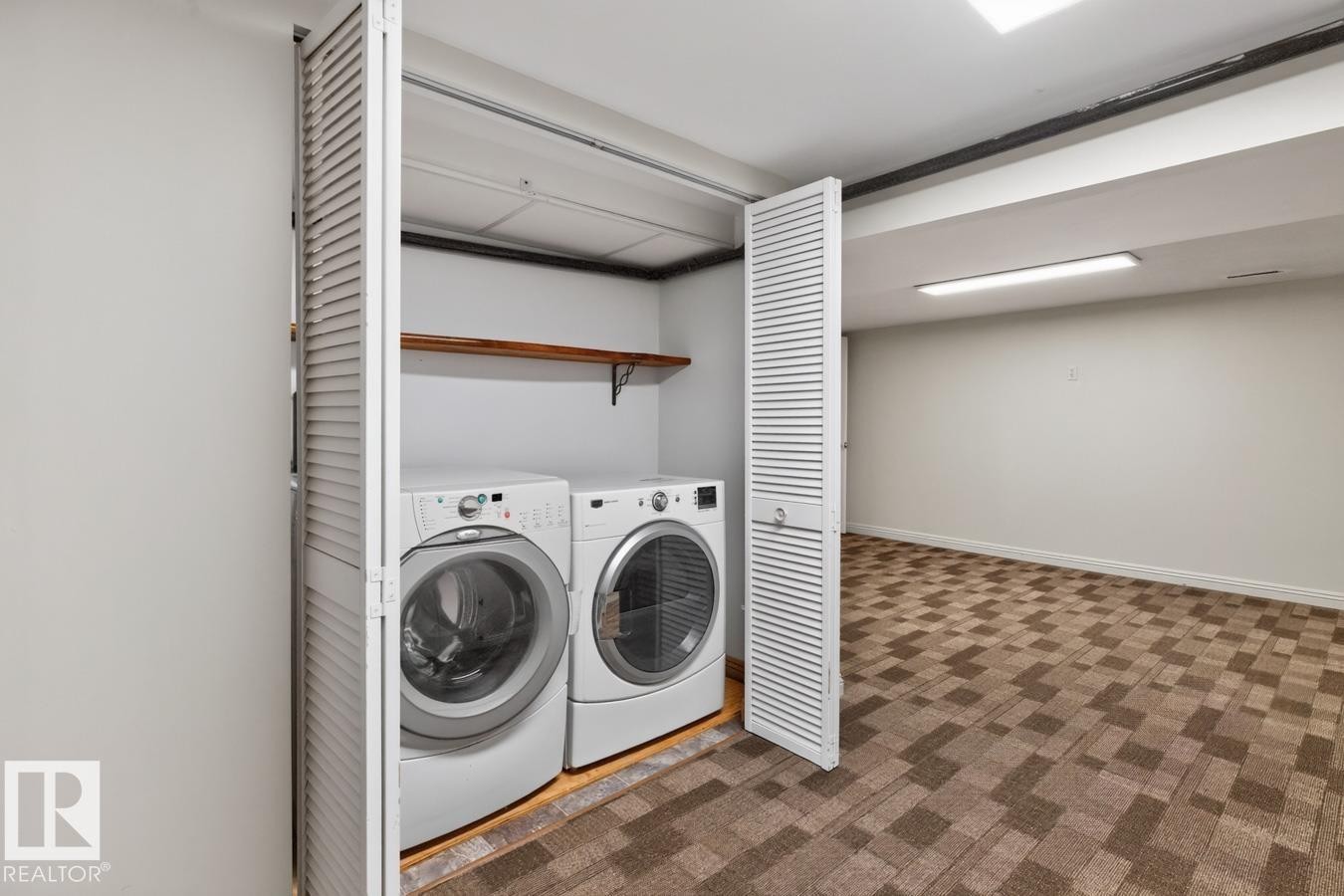 11834 59 Street Nw, Edmonton, AB - Indoor Photo Showing Laundry Room