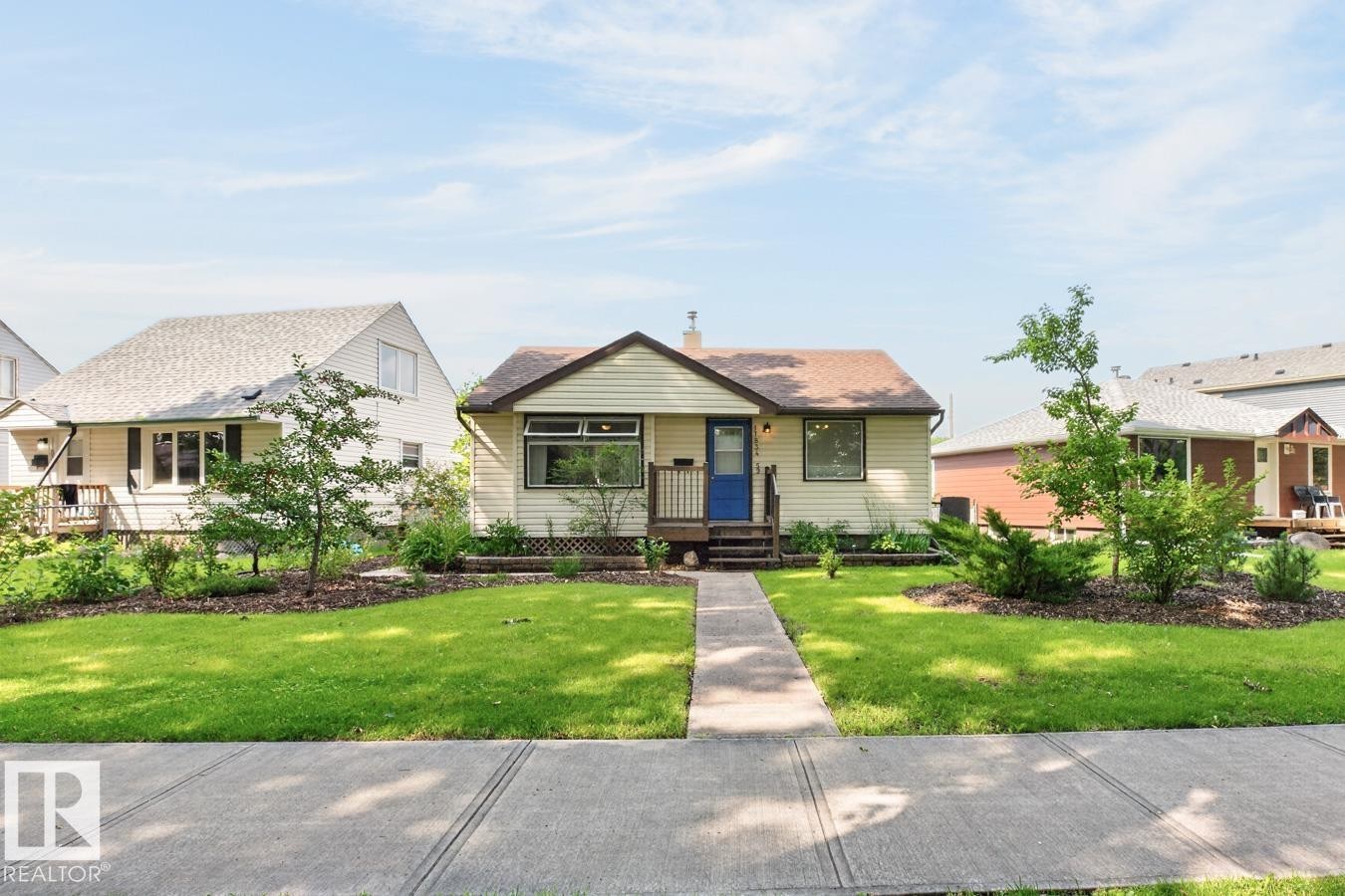 11834 59 Street Nw, Edmonton, AB - Outdoor With Facade