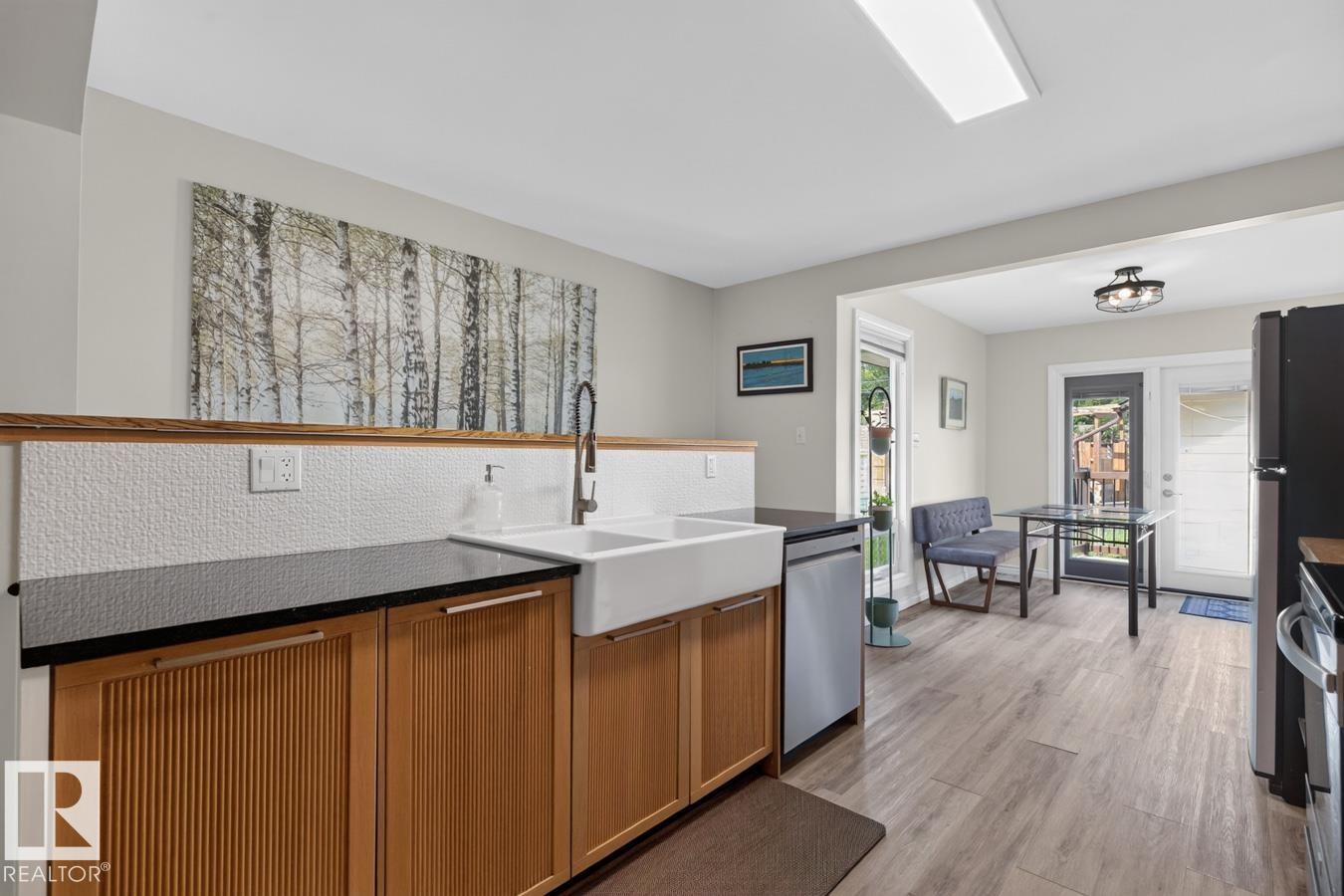 11834 59 Street Nw, Edmonton, AB - Indoor Photo Showing Kitchen