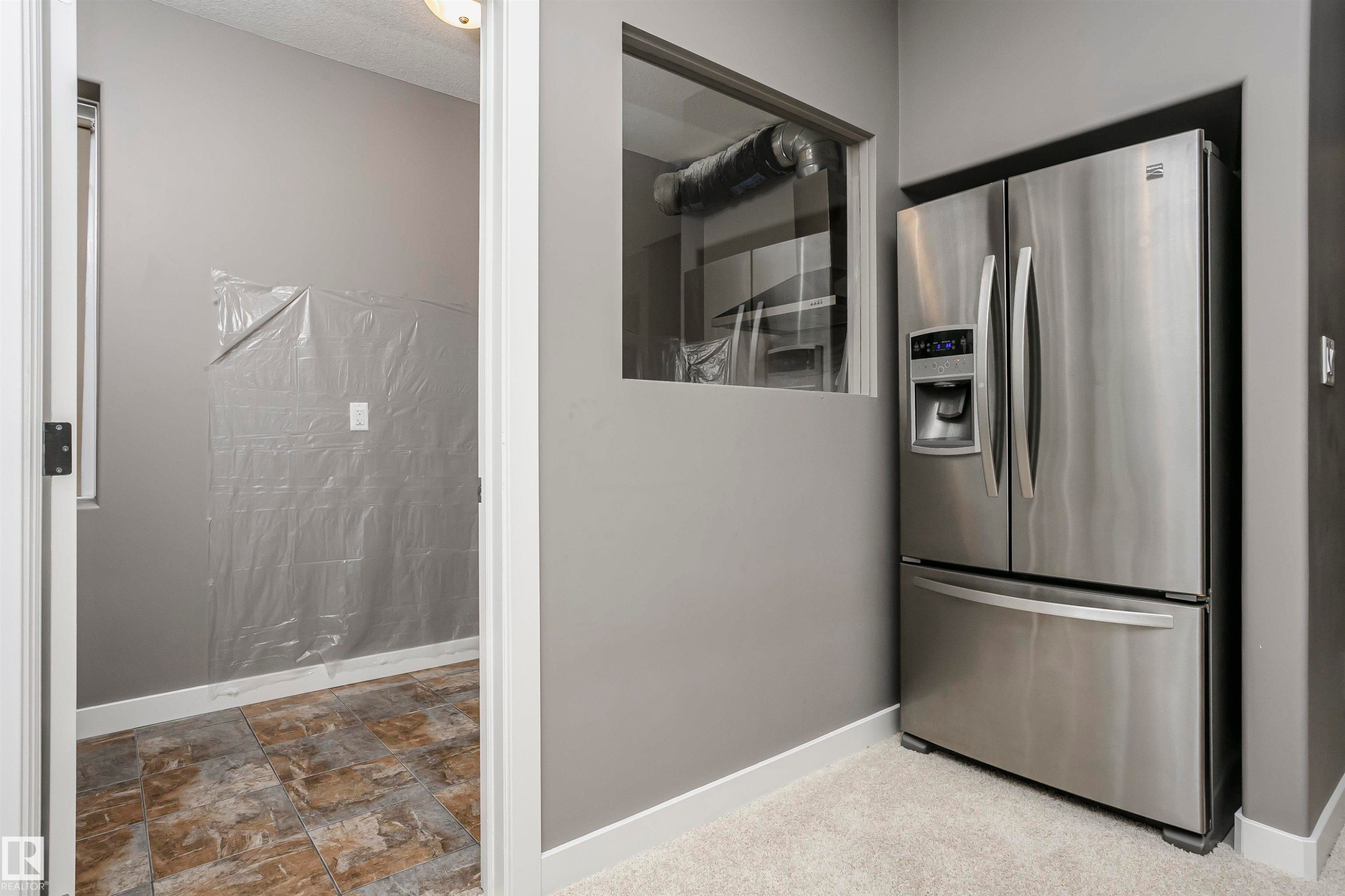 15848 13 Avenue Sw, Edmonton, AB - Indoor
