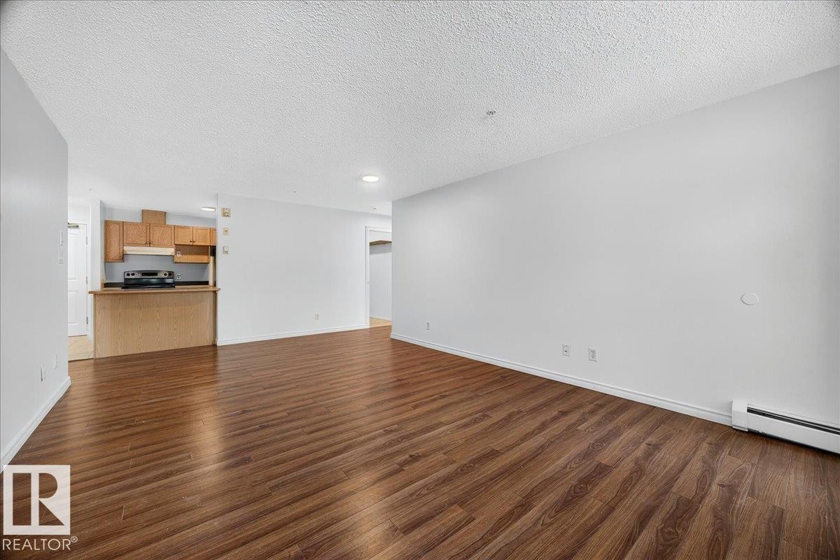 #122 2903 Rabbit Hill Rd Nw, Edmonton, AB - Indoor