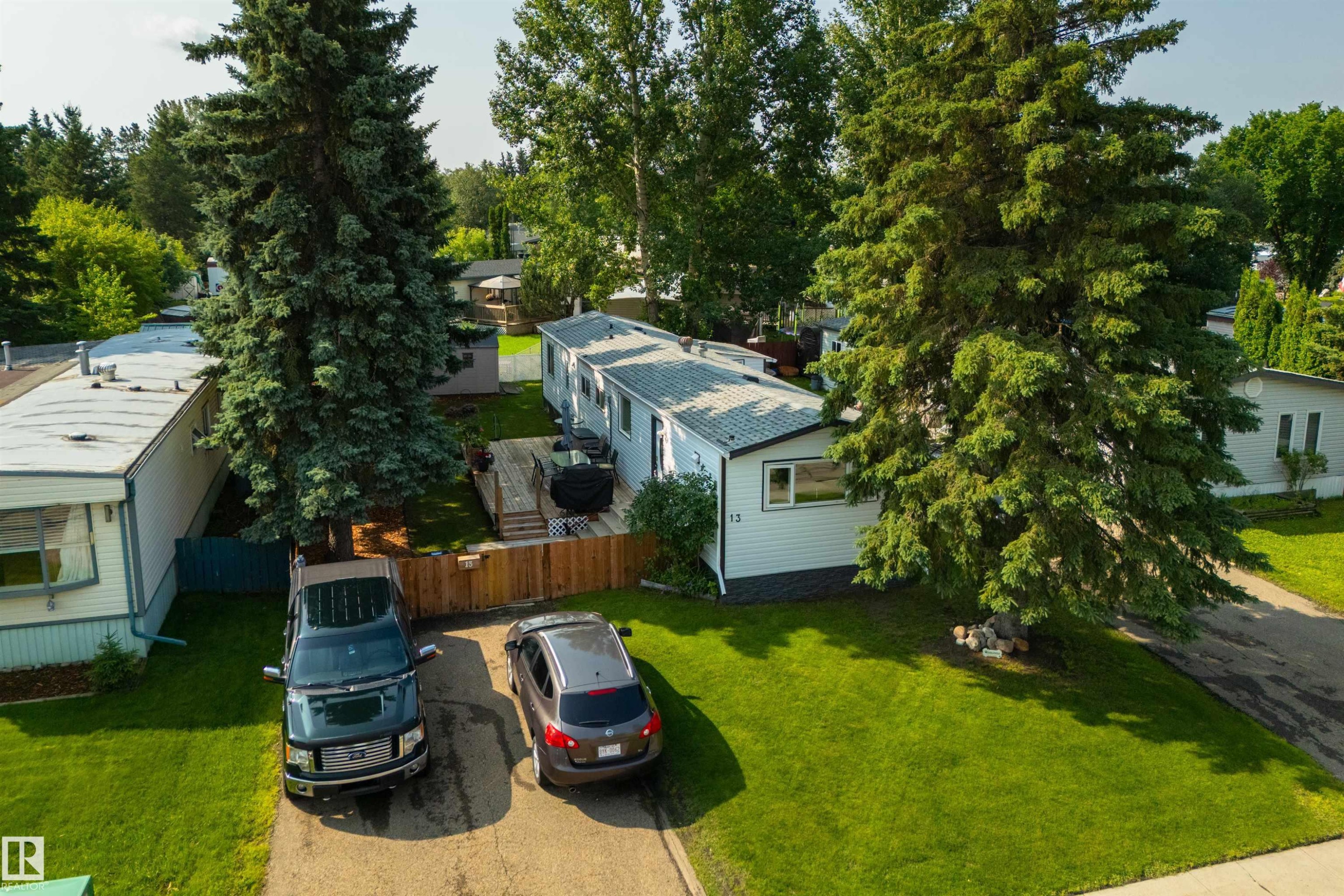 13 The Parkway Northwest, Edmonton, AB - Outdoor