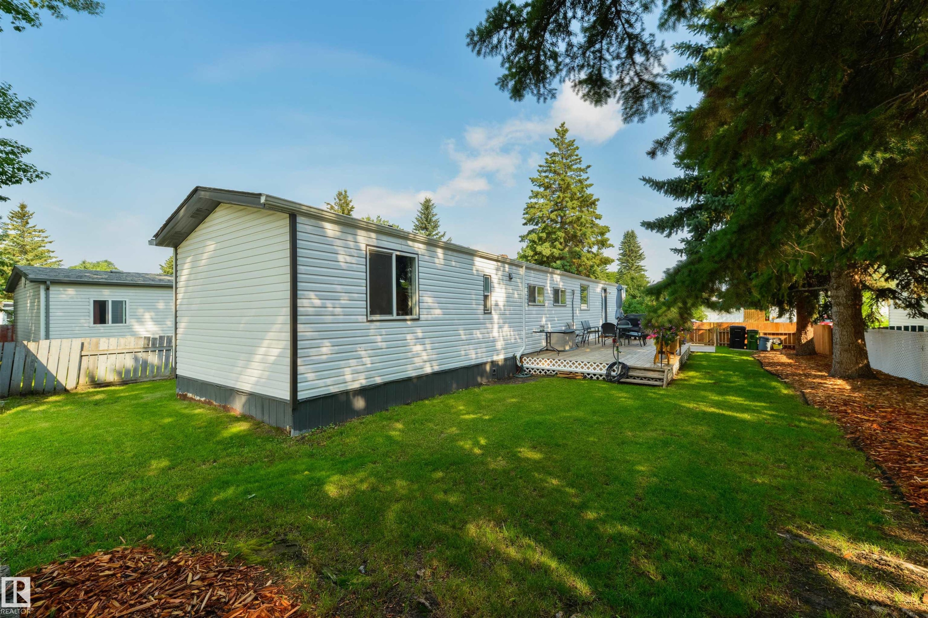 13 The Parkway Northwest, Edmonton, AB - Outdoor