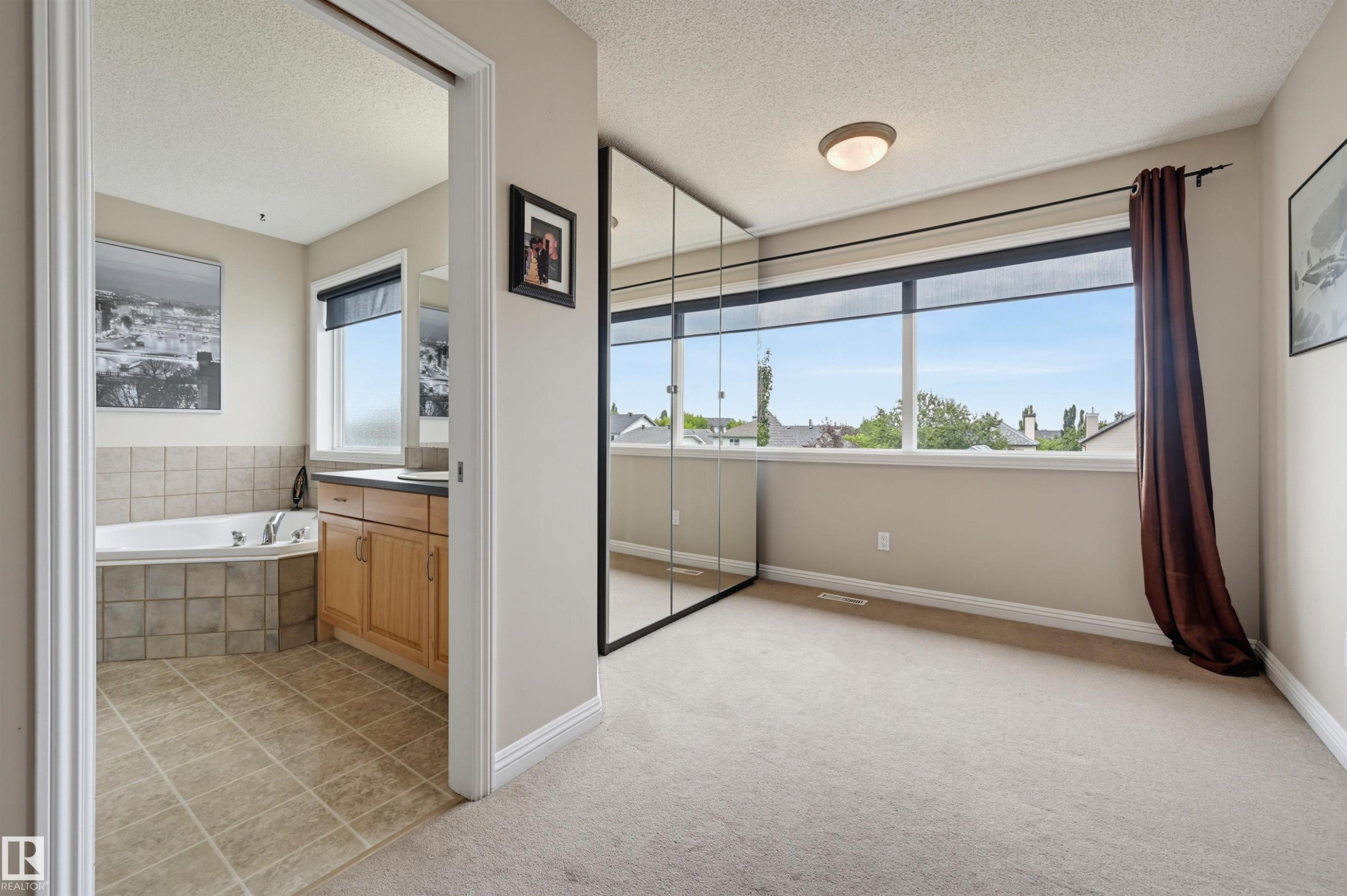 1846 Towne Centre Boulevard Nw, Edmonton, AB - Indoor