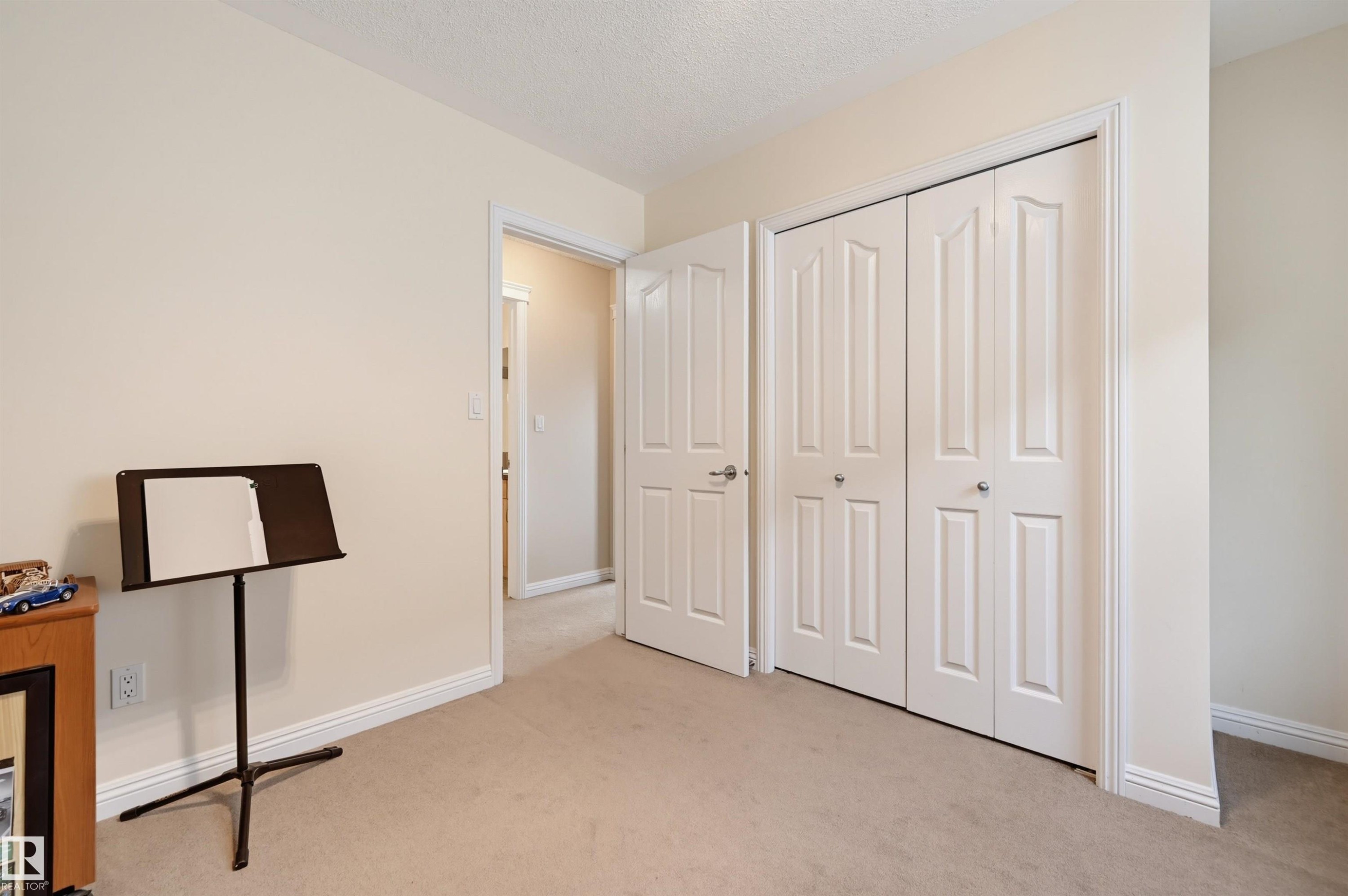 1846 Towne Centre Boulevard Nw, Edmonton, AB - Indoor