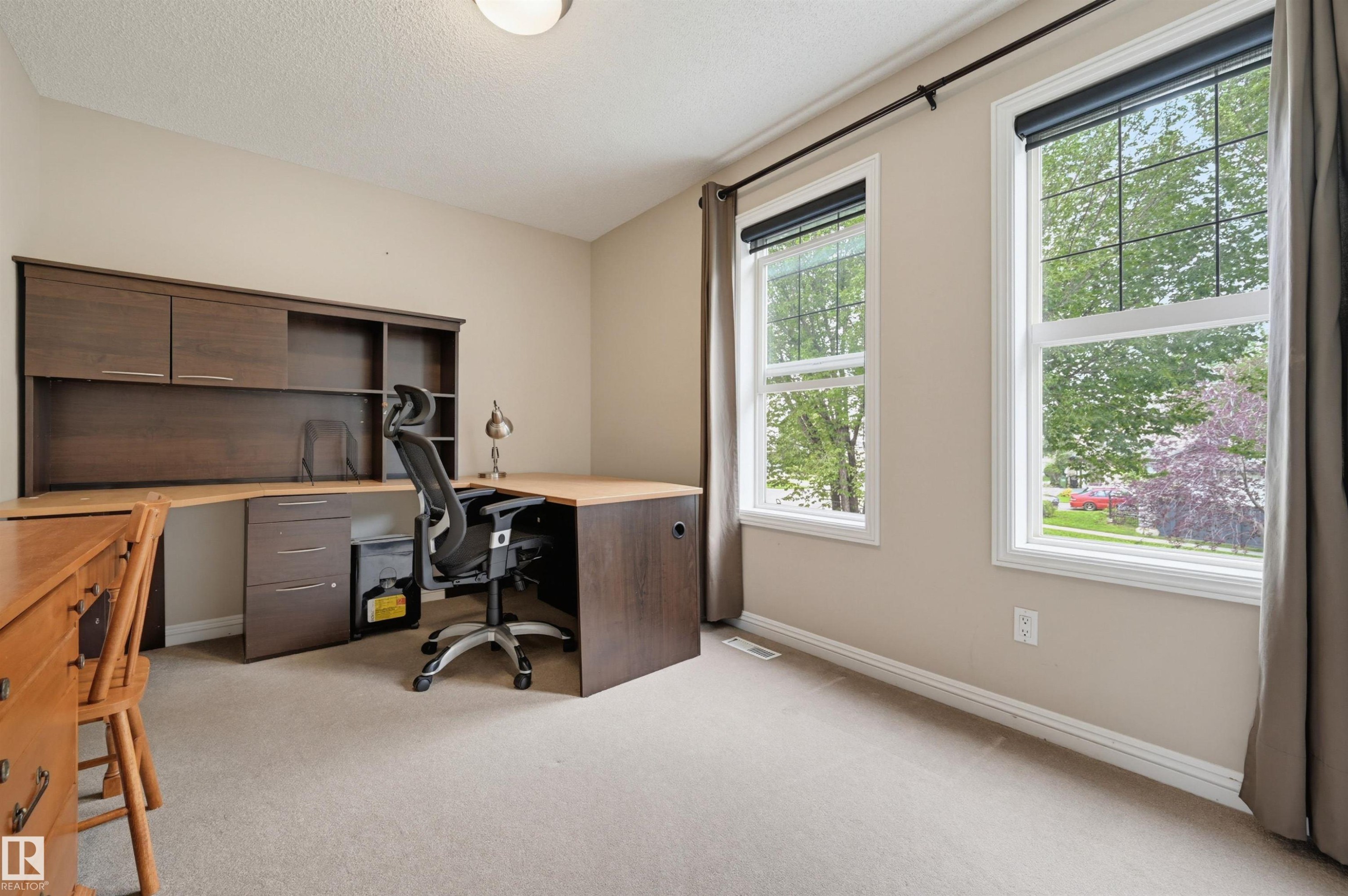1846 Towne Centre Boulevard Nw, Edmonton, AB - Indoor Photo Showing Office