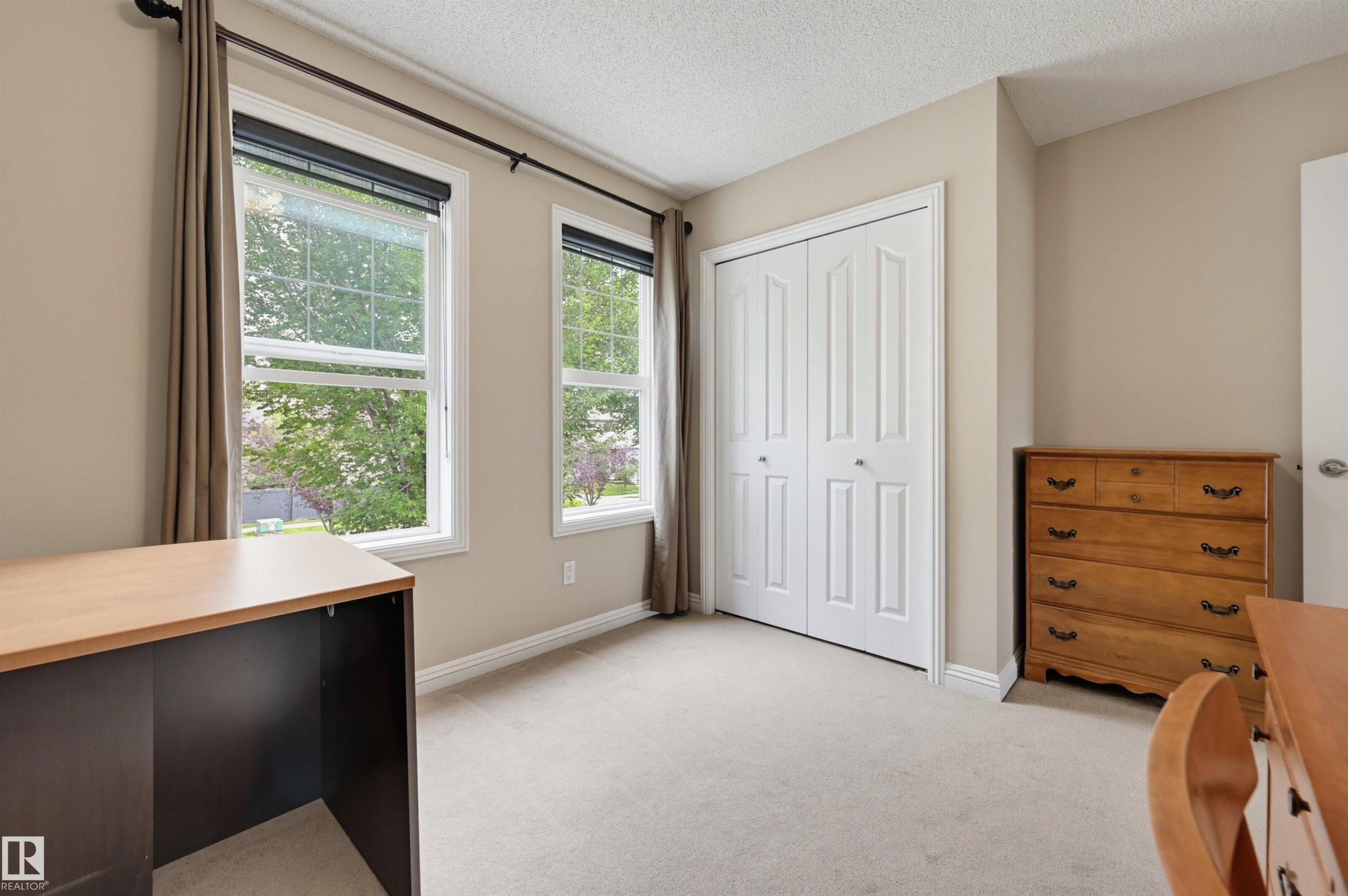 1846 Towne Centre Boulevard Nw, Edmonton, AB - Indoor