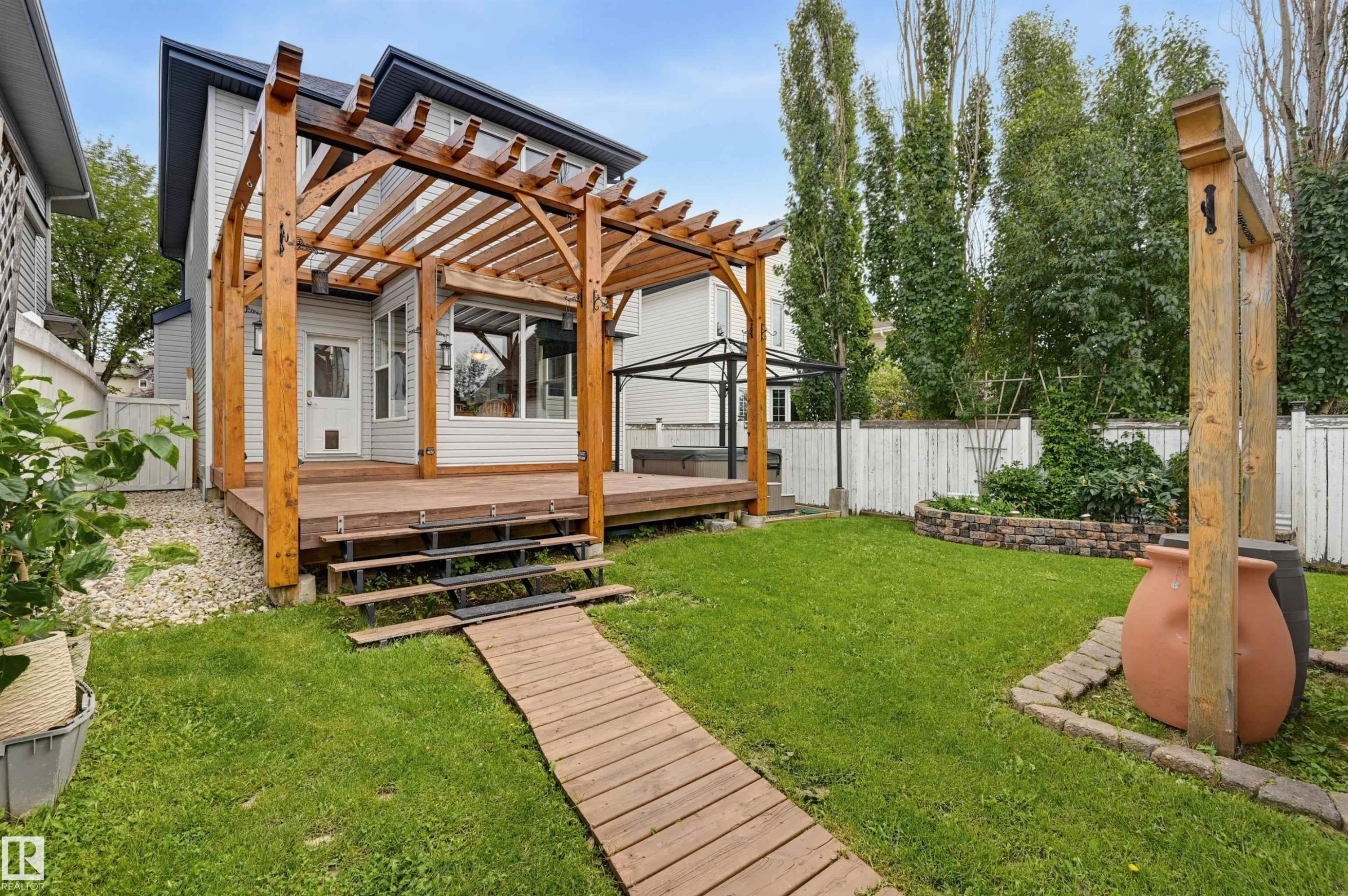 1846 Towne Centre Boulevard Nw, Edmonton, AB - Outdoor With Deck Patio Veranda