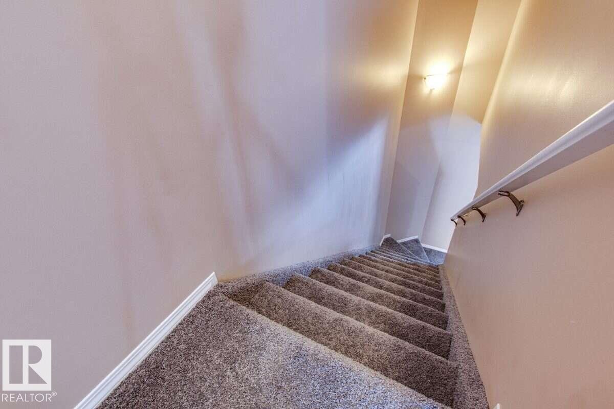 #15 8304 11 Av Sw, Edmonton, AB - Indoor Photo Showing Other Room