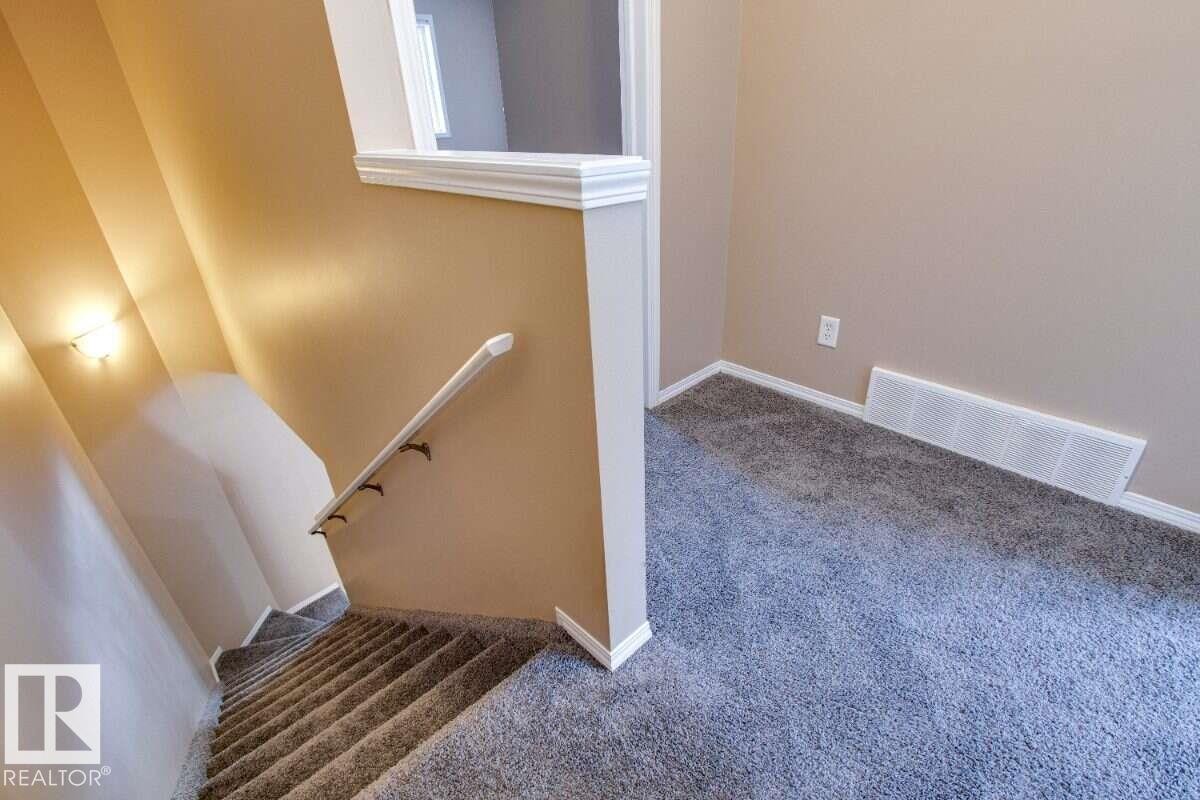 #15 8304 11 Av Sw, Edmonton, AB - Indoor Photo Showing Other Room