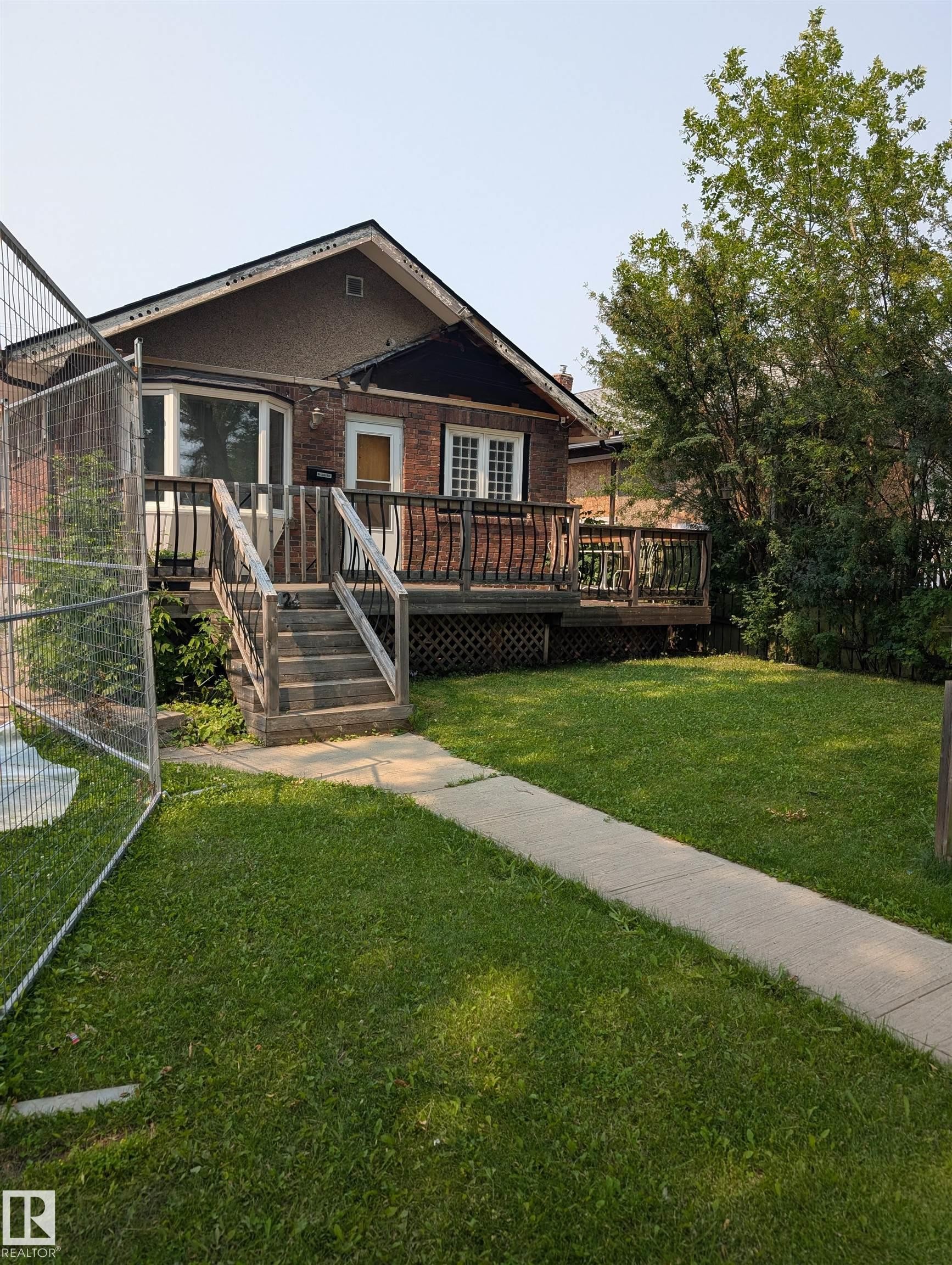 11124 97 Street Nw, Edmonton, AB - Outdoor With Deck Patio Veranda