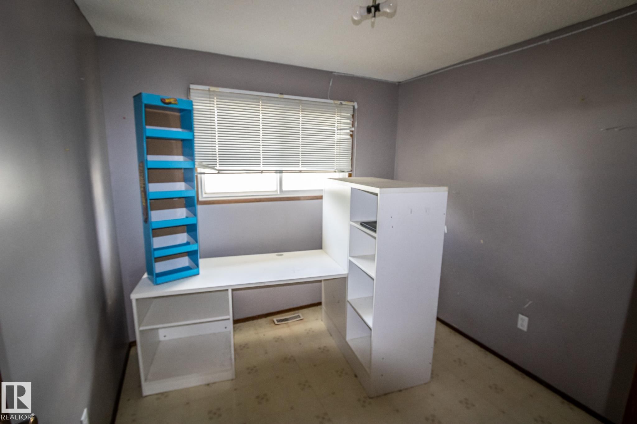 Additional content - 4322 49 Ave, St. Paul Town, AB - Indoor