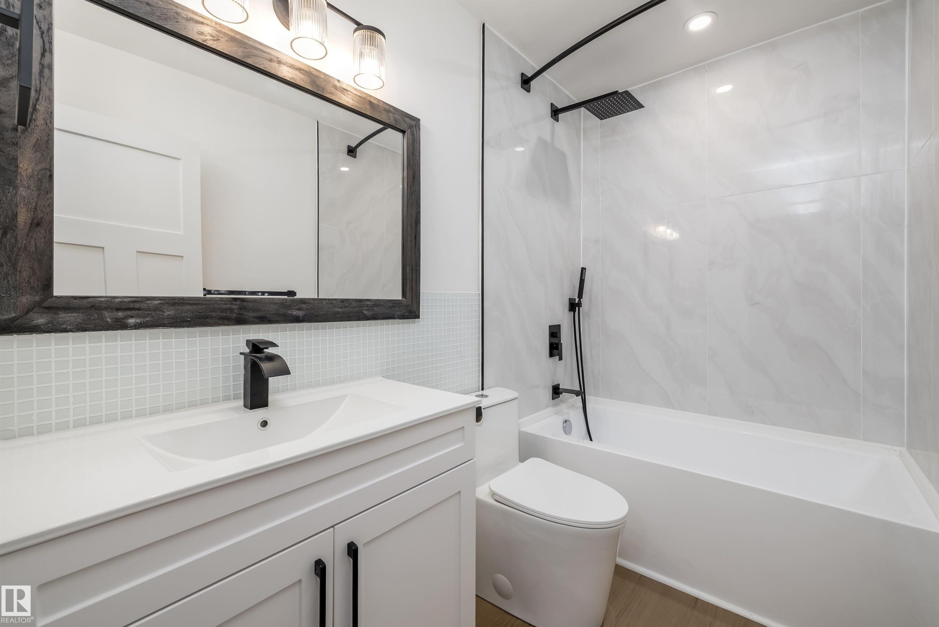 4204 42 Avenue, Stony Plain, AB - Indoor Photo Showing Bathroom