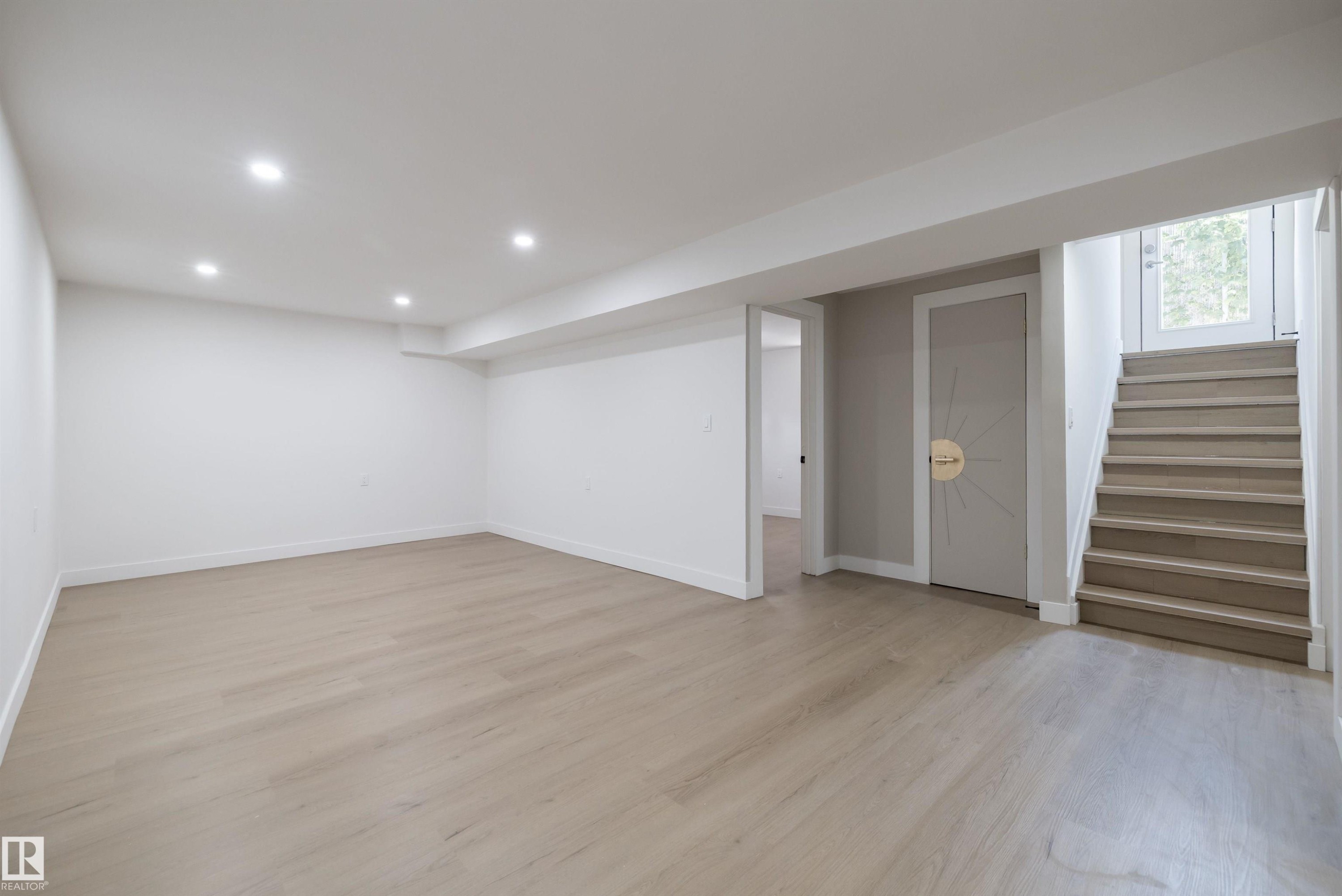 4204 42 Avenue, Stony Plain, AB - Indoor
