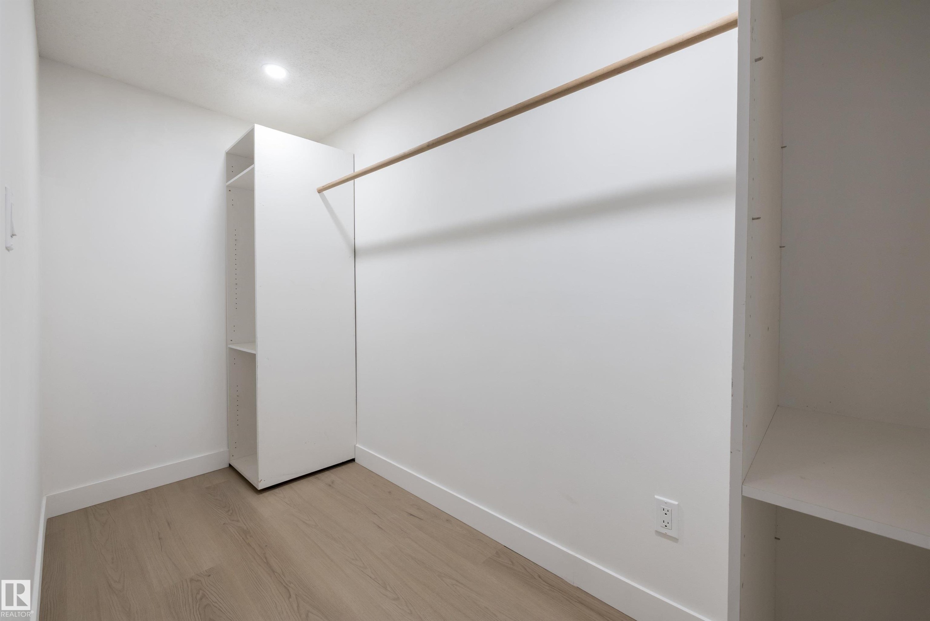 4204 42 Avenue, Stony Plain, AB - Indoor Photo Showing Other Room