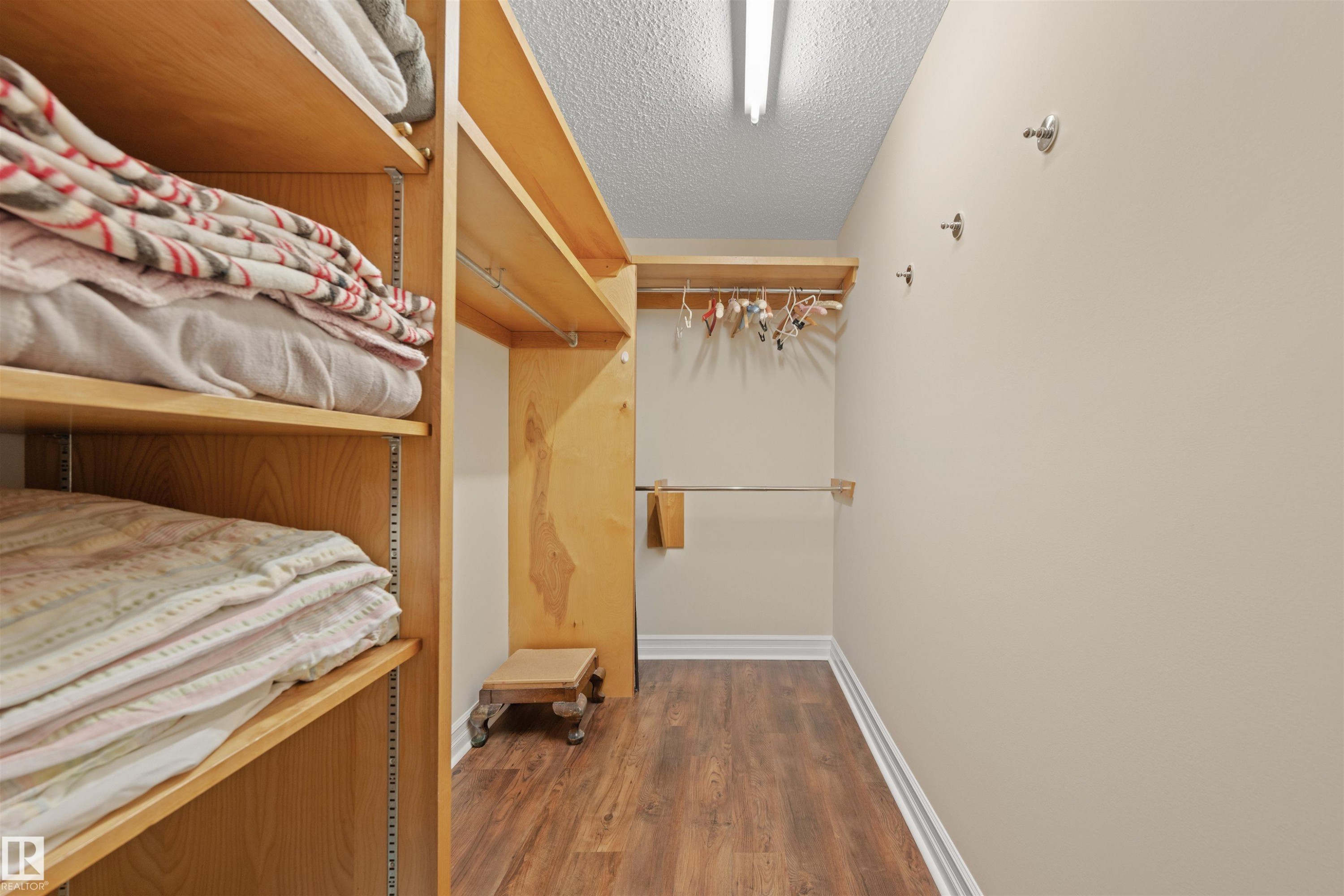 #1 14824 45 Av Nw, Edmonton, AB - Indoor