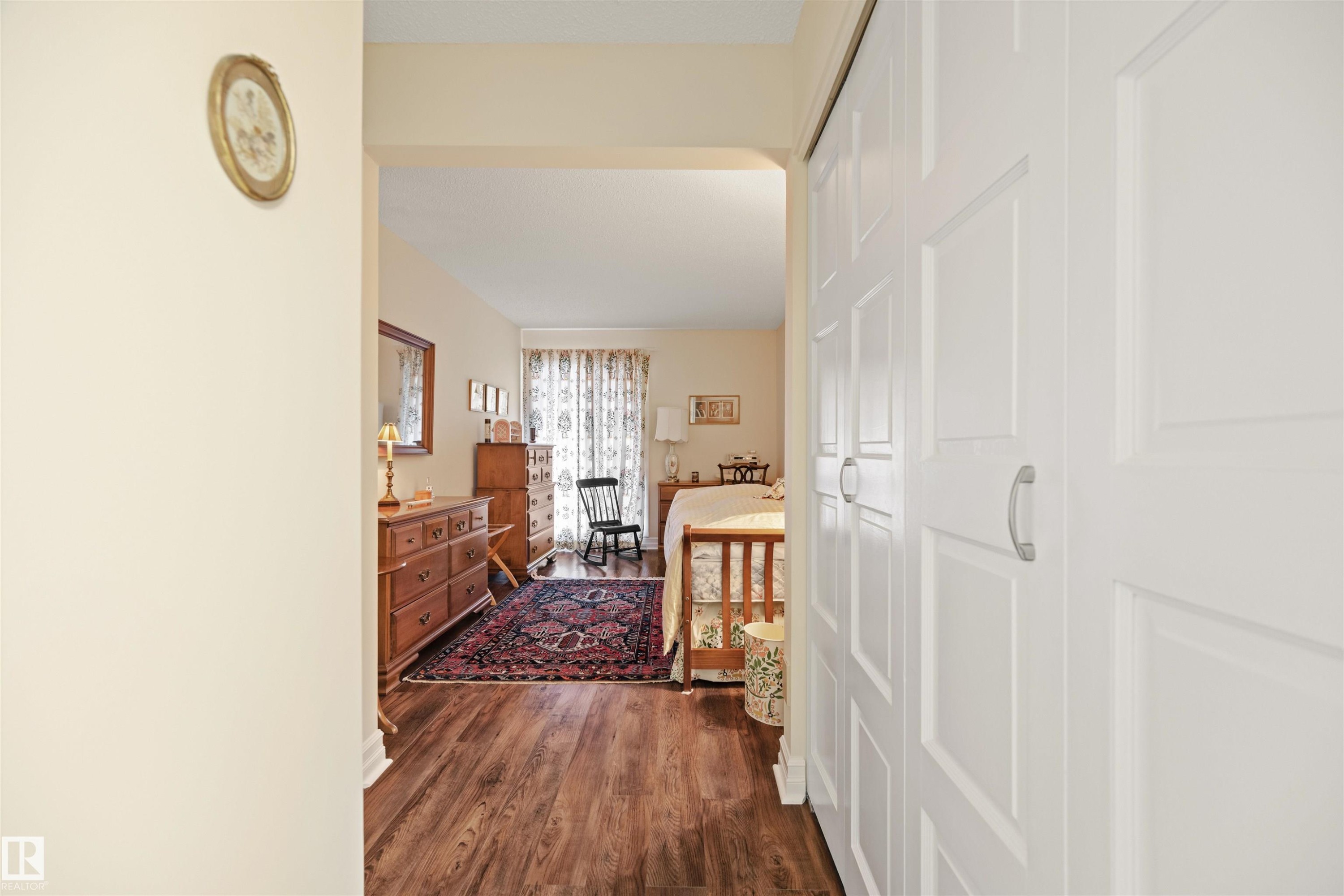 #1 14824 45 Av Nw, Edmonton, AB - Indoor Photo Showing Other Room