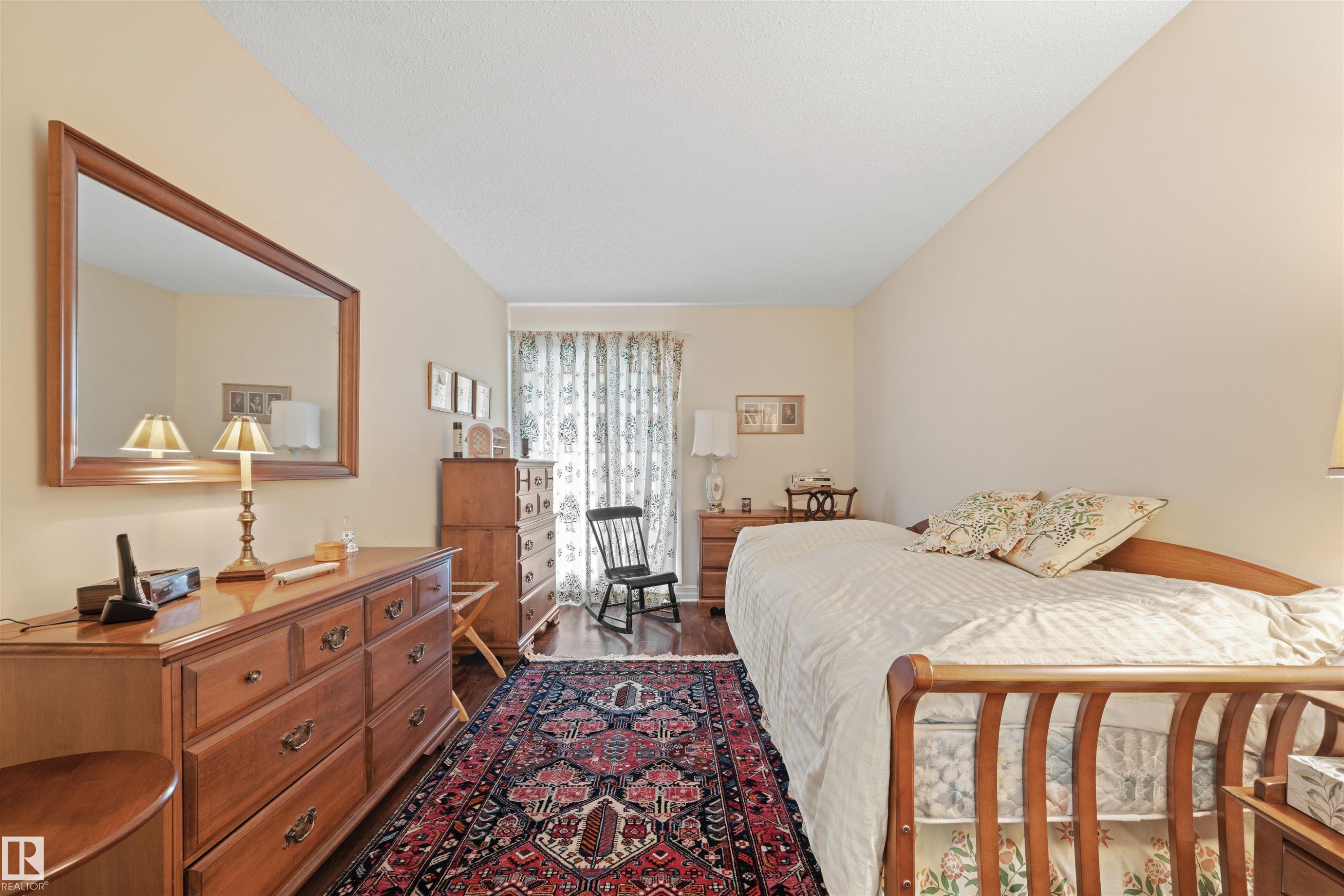 #1 14824 45 Av Nw, Edmonton, AB - Indoor Photo Showing Bedroom