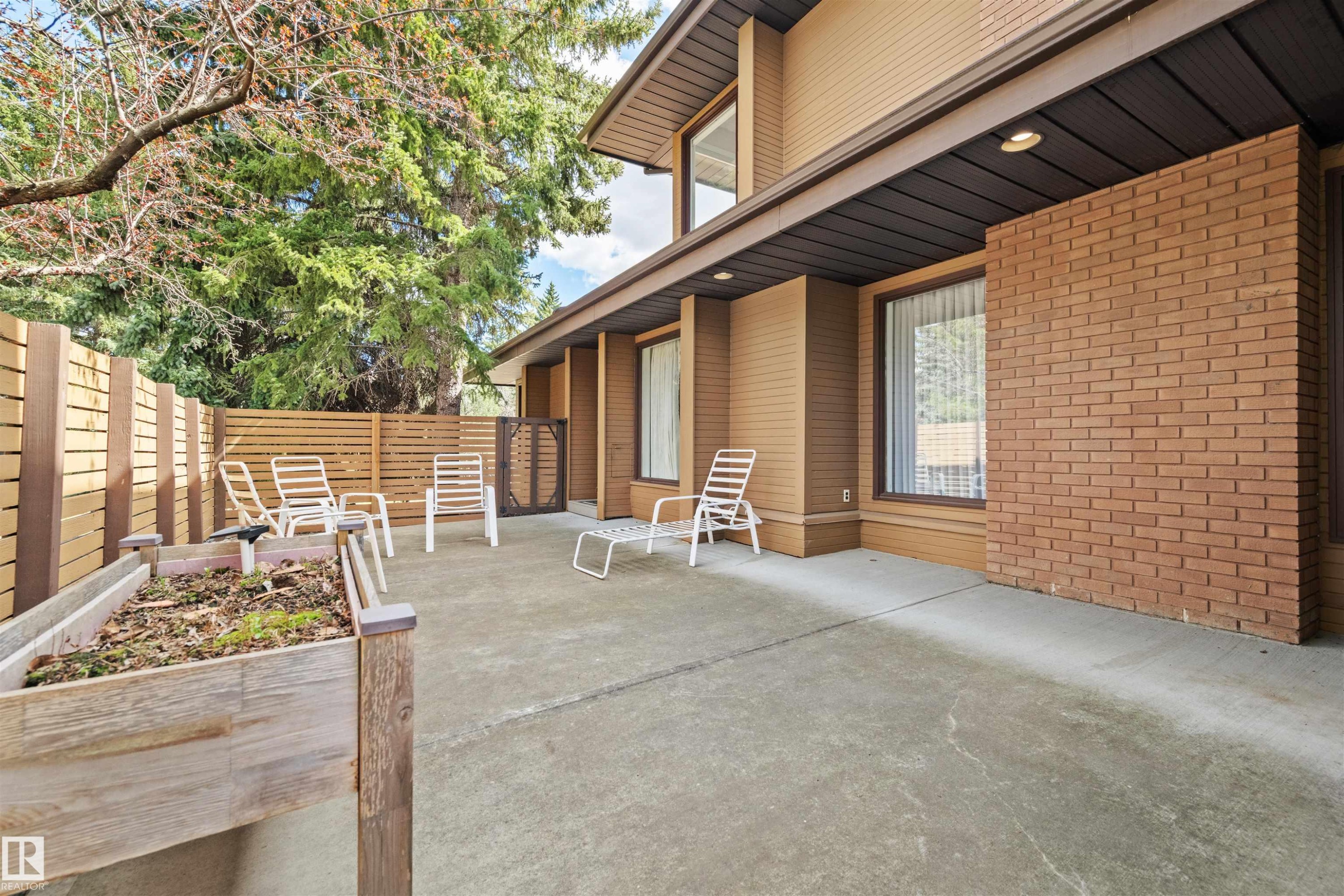 #1 14824 45 Av Nw, Edmonton, AB - Outdoor With Exterior