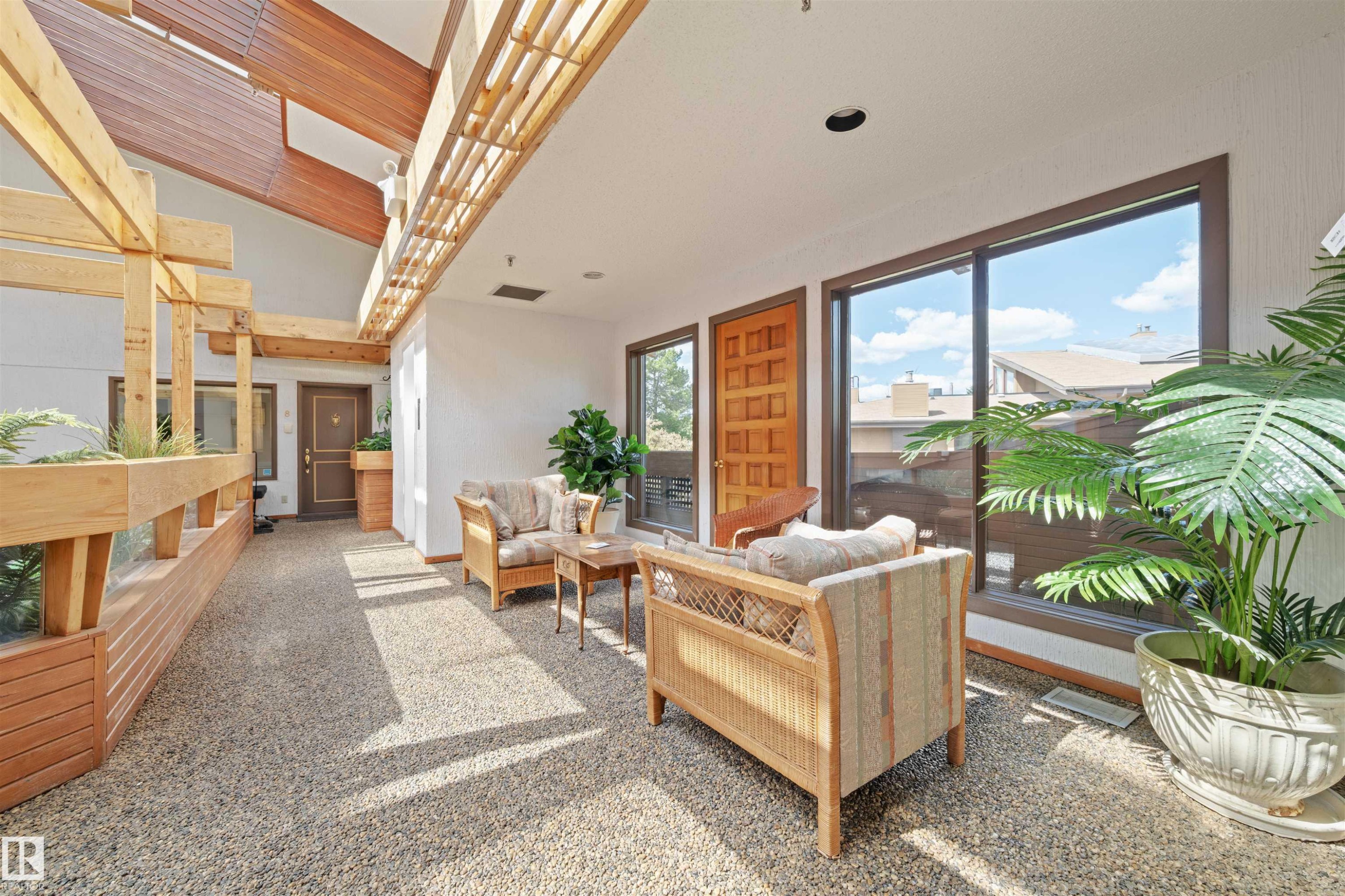 #1 14824 45 Av Nw, Edmonton, AB - Indoor