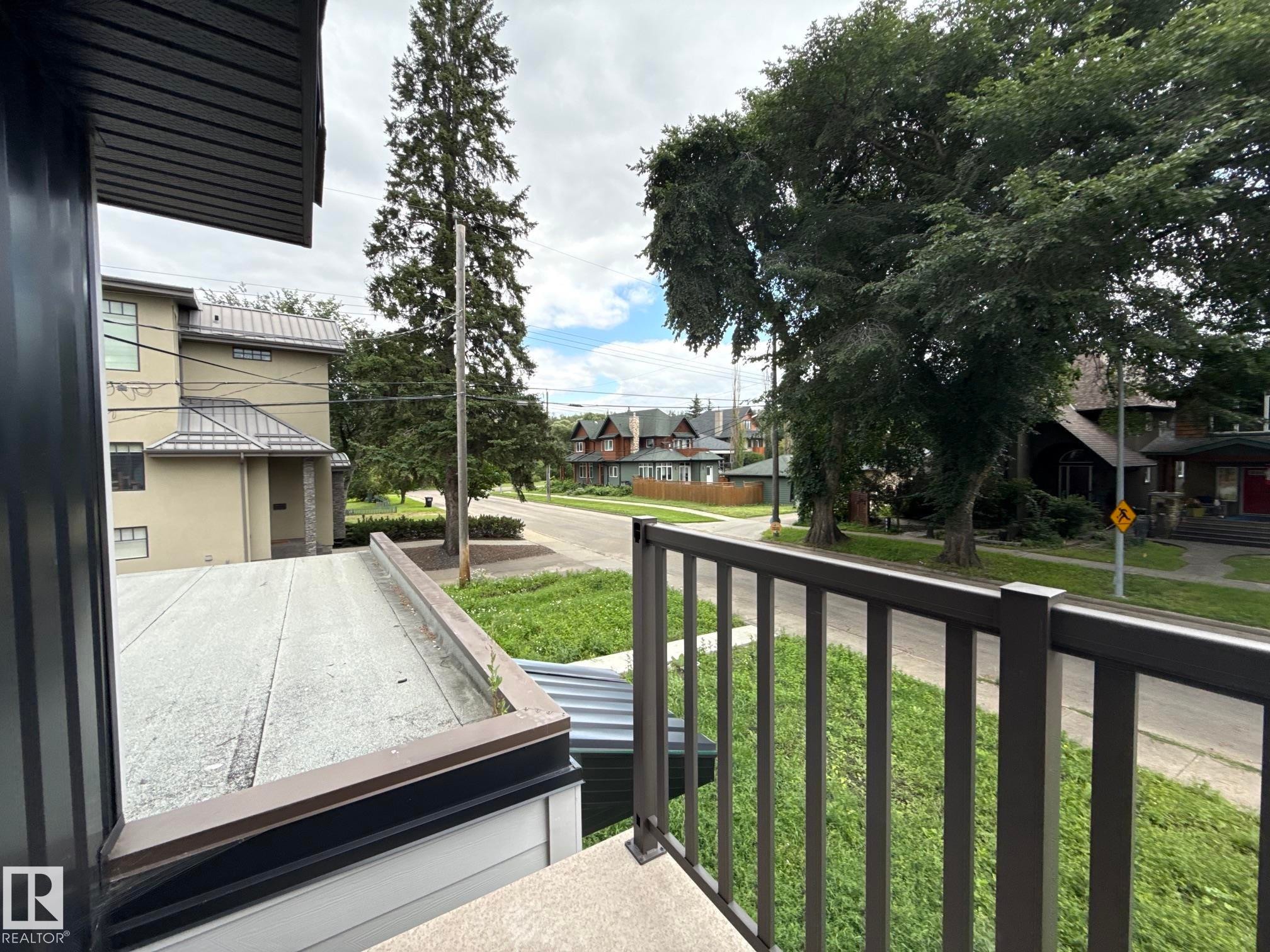 8732 101 Avenue Nw, Edmonton, AB - Outdoor