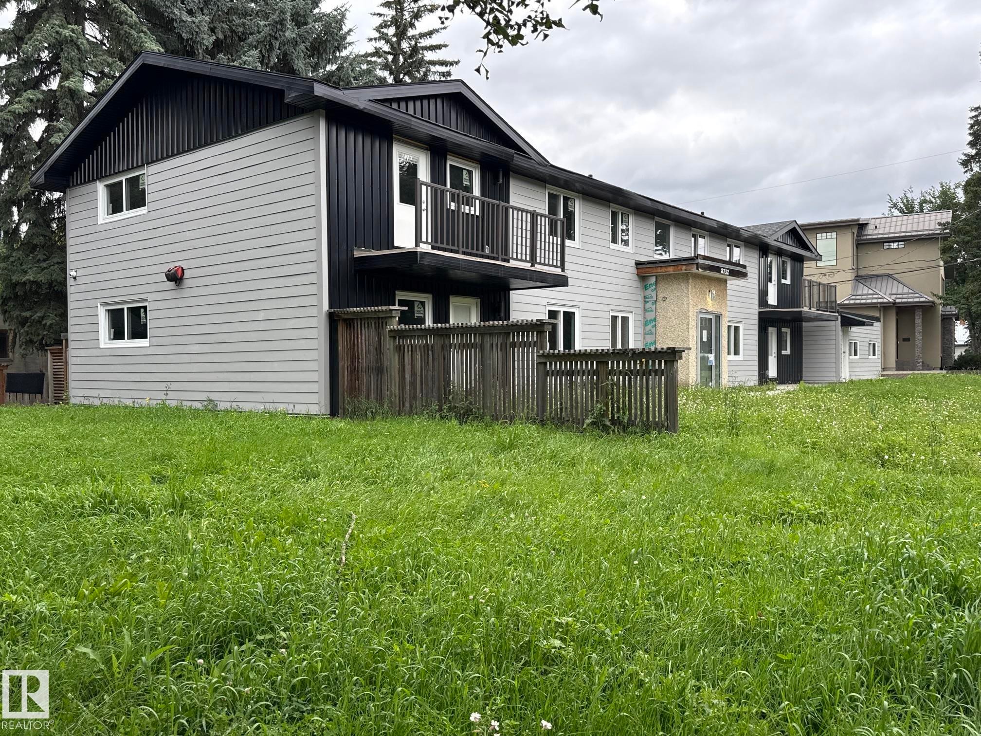 8732 101 Avenue Nw, Edmonton, AB - Outdoor