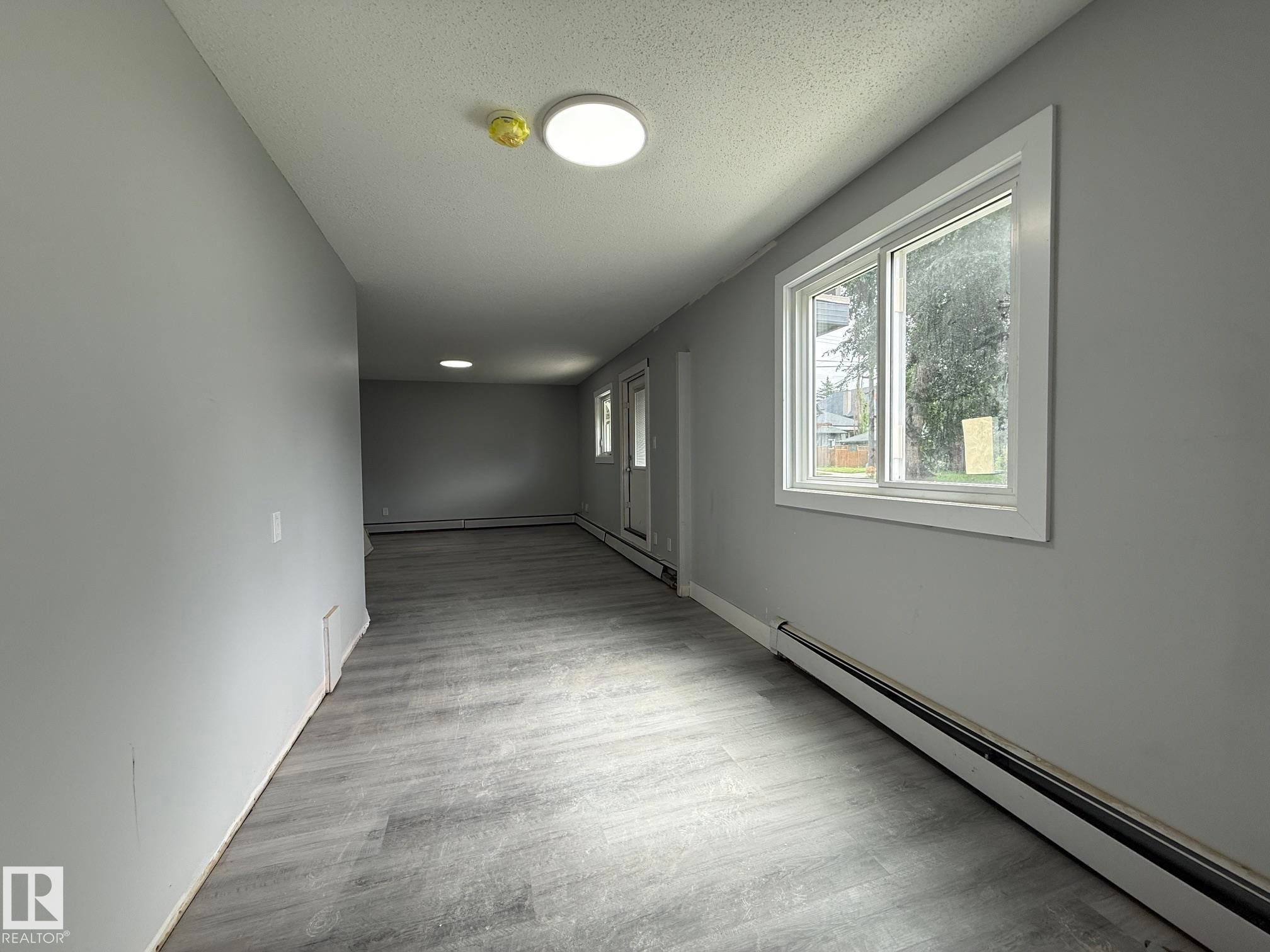 8732 101 Avenue Nw, Edmonton, AB - Indoor Photo Showing Other Room