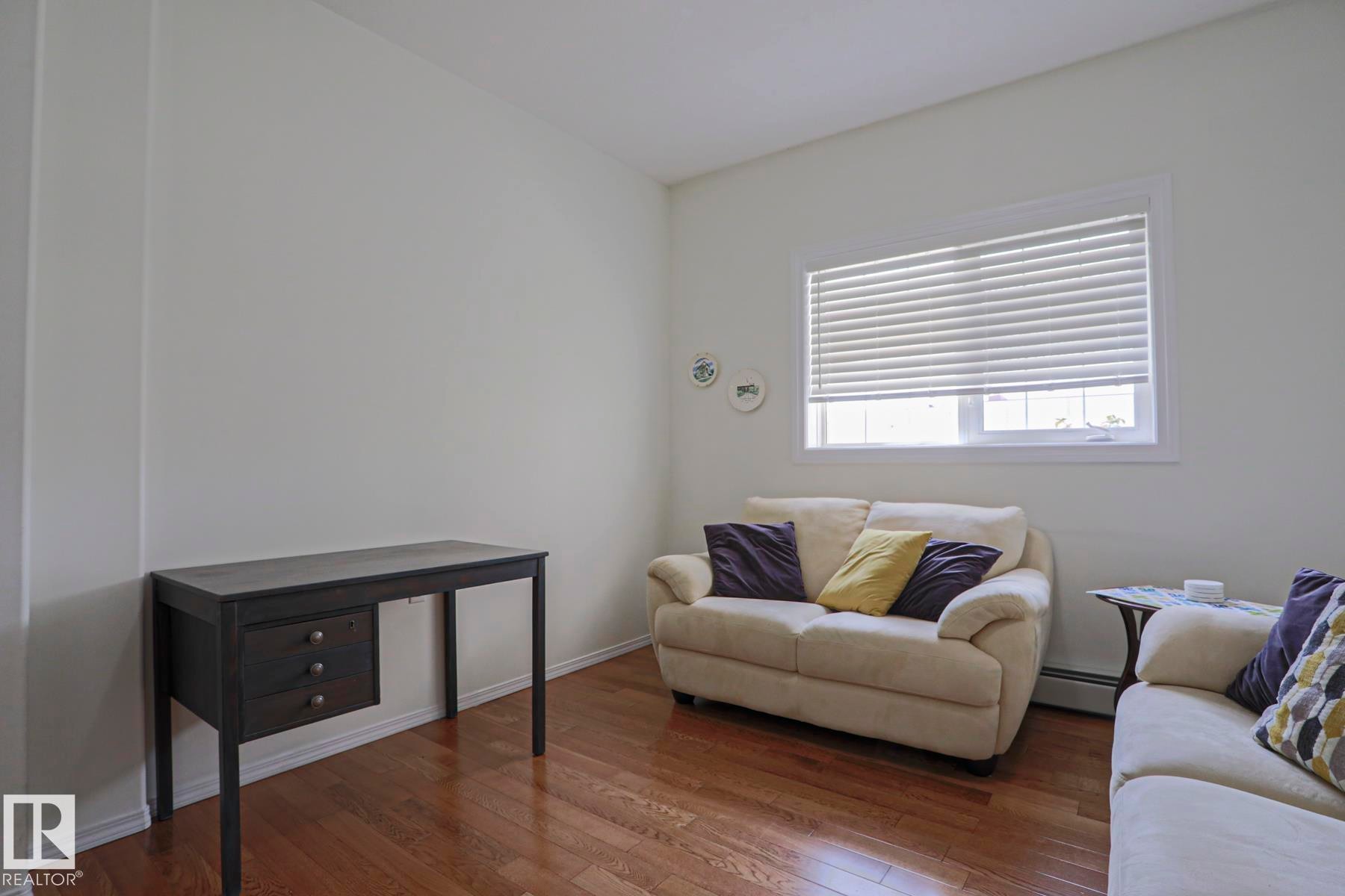 #131 11260 153 Av Nw, Edmonton, AB - Indoor