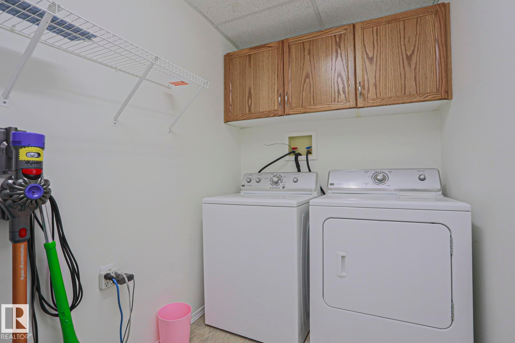 #131 11260 153 Av Nw, Edmonton, AB - Indoor Photo Showing Laundry Room