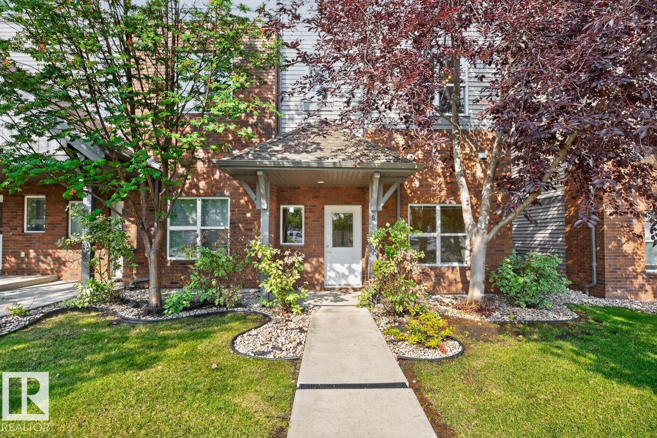 #8 655 Watt Bv Sw, Edmonton, AB - Outdoor
