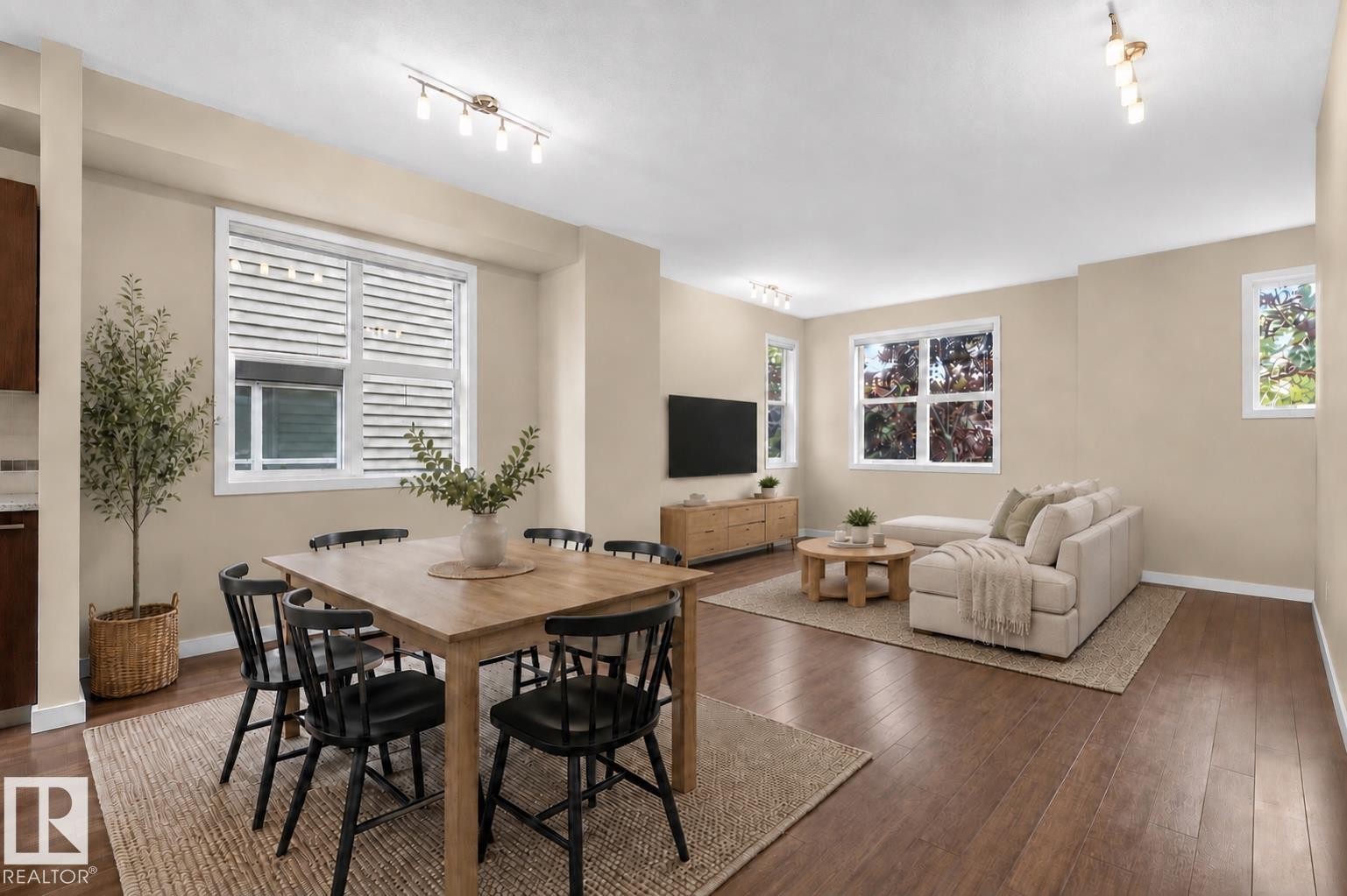 #8 655 Watt Bv Sw, Edmonton, AB - Indoor