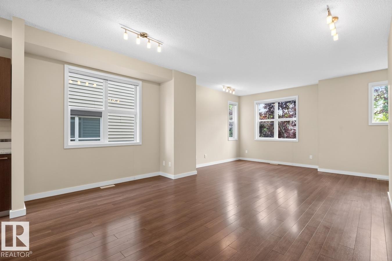 #8 655 Watt Bv Sw, Edmonton, AB - Indoor