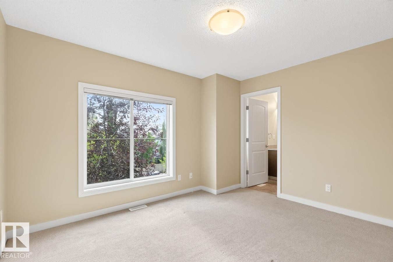 #8 655 Watt Bv Sw, Edmonton, AB - Indoor Photo Showing Other Room