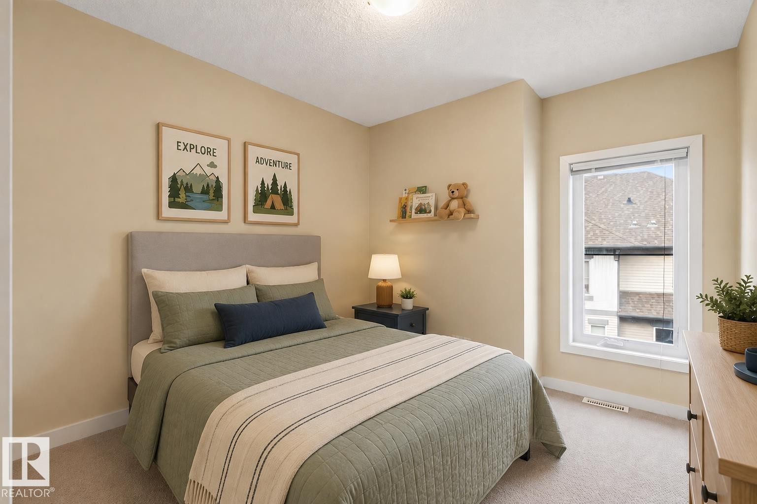 #8 655 Watt Bv Sw, Edmonton, AB - Indoor Photo Showing Bedroom