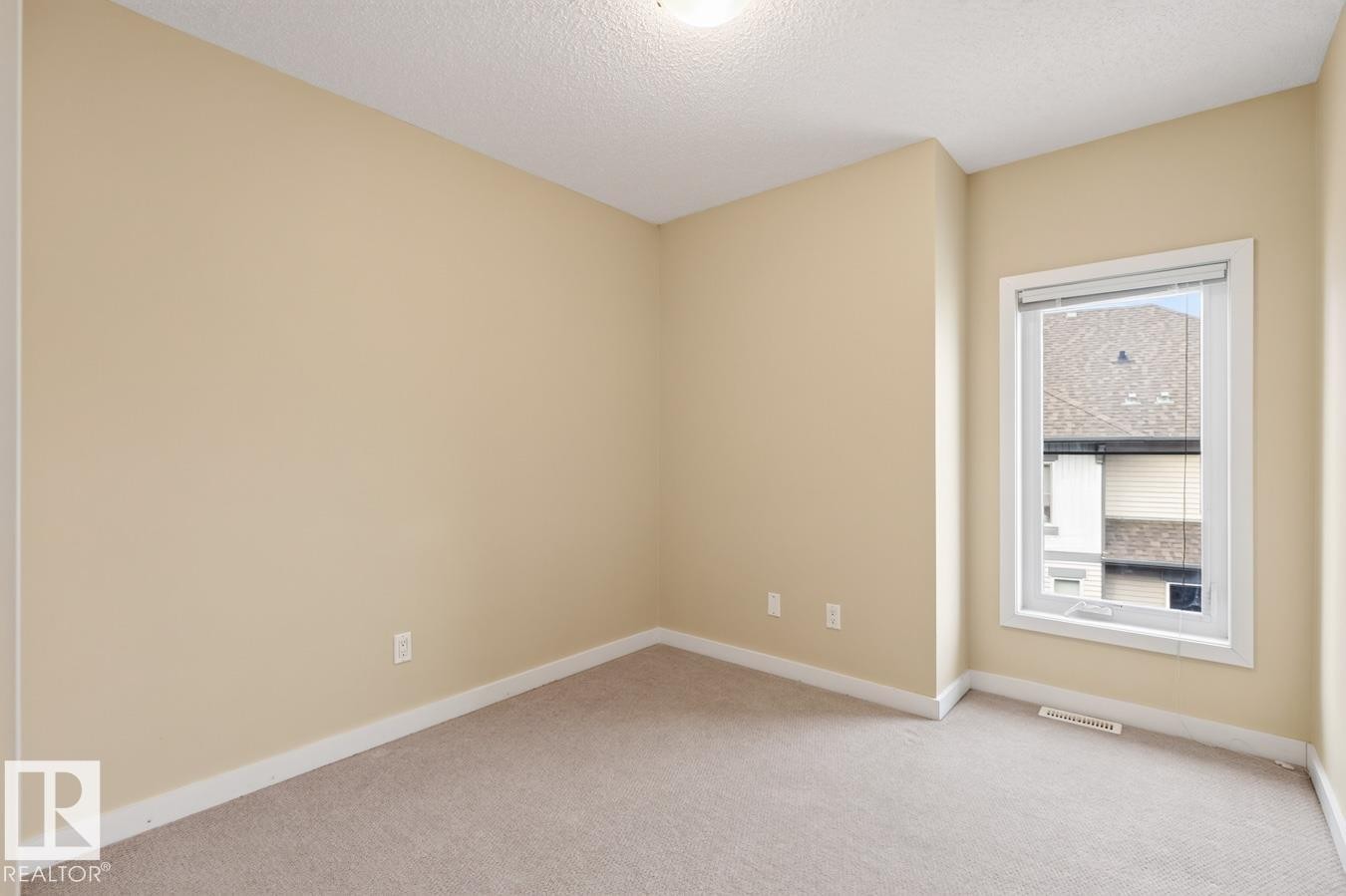 #8 655 Watt Bv Sw, Edmonton, AB - Indoor Photo Showing Other Room