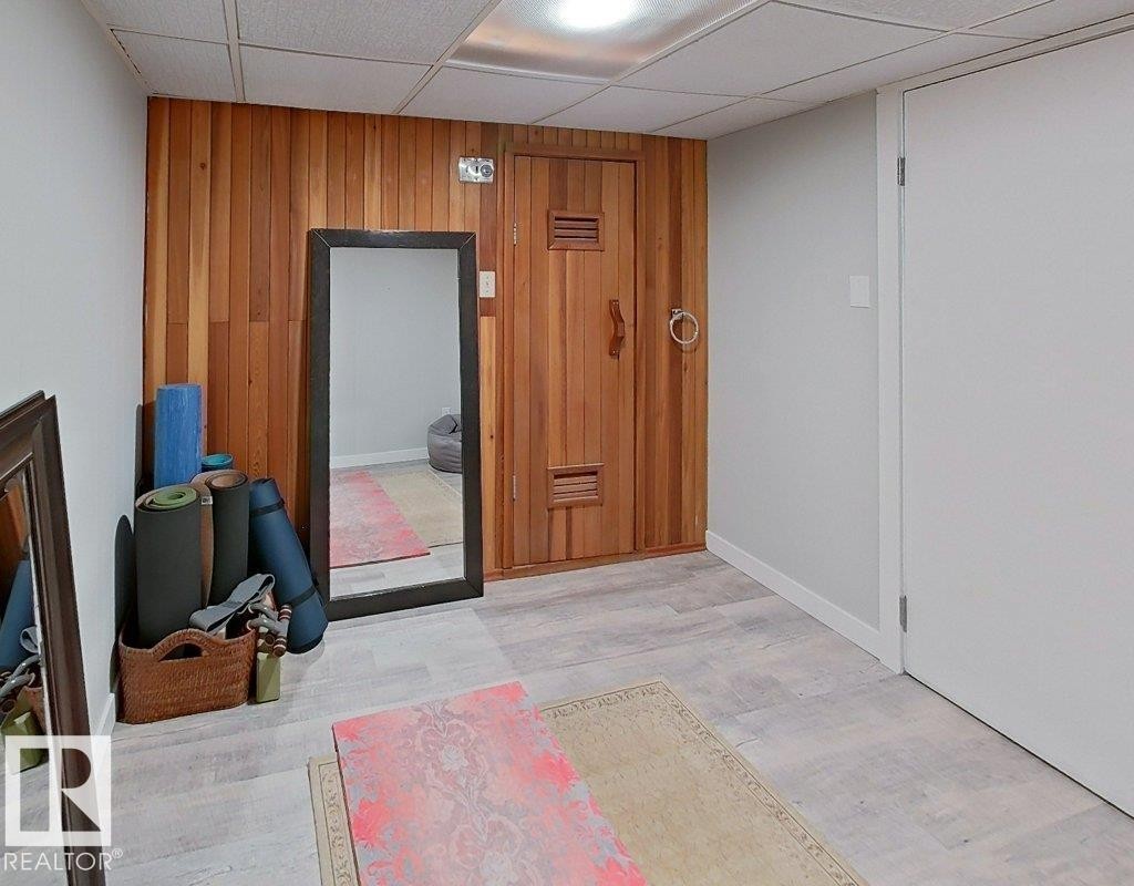 2725 104A Street Nw, Edmonton, AB - Indoor Photo Showing Other Room