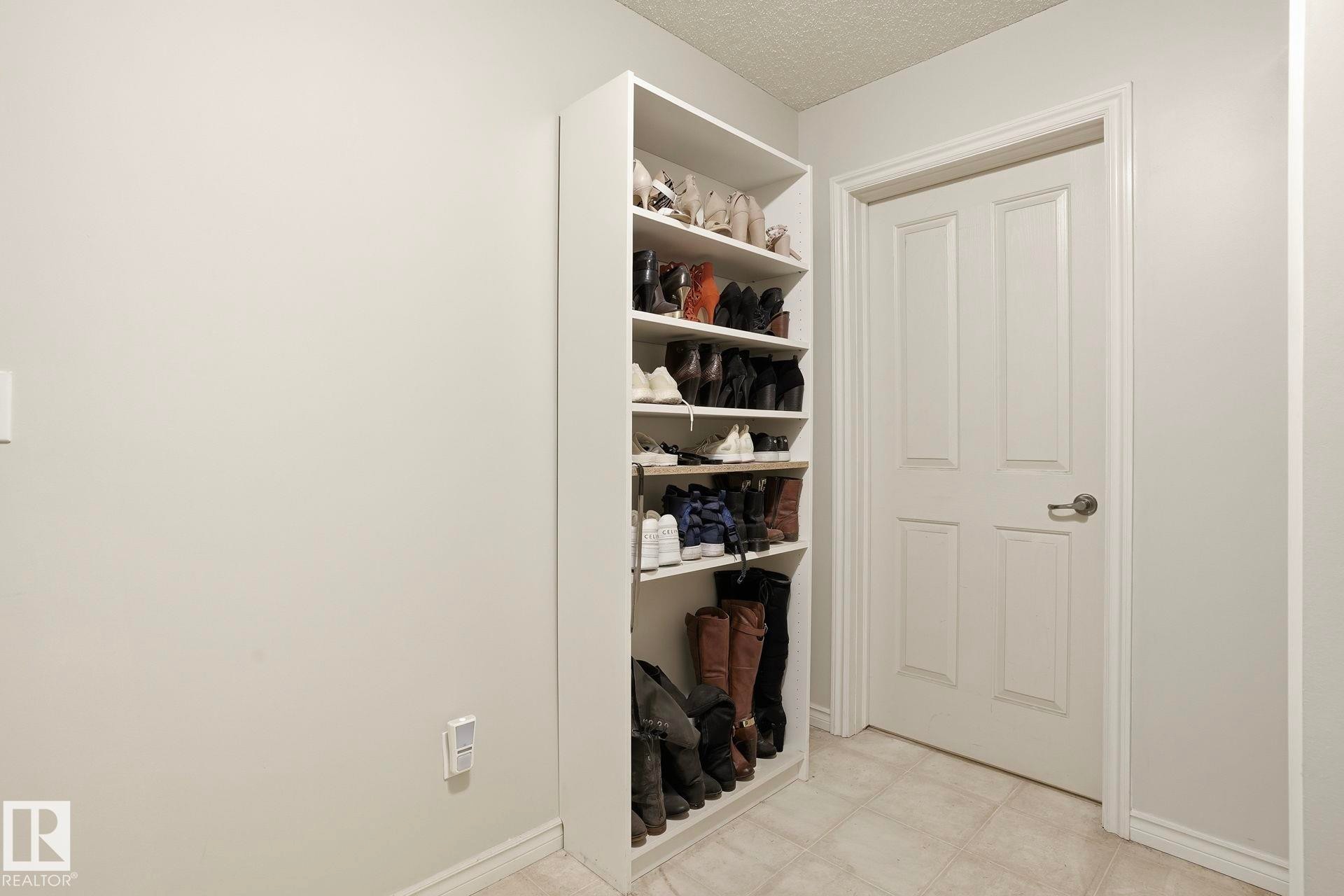 #52 13825 155 Av Nw, Edmonton, AB - Indoor