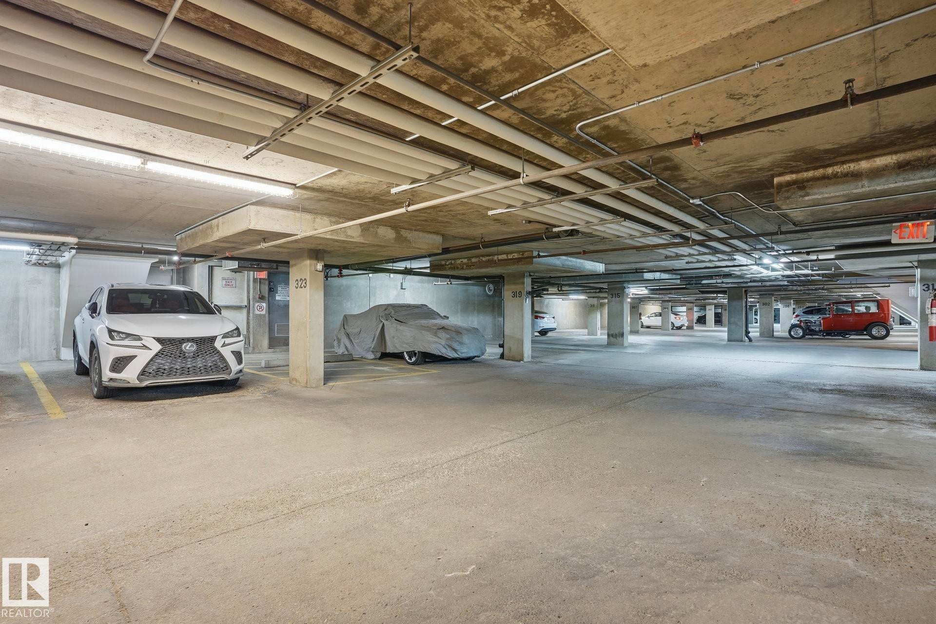 #52 13825 155 Av Nw, Edmonton, AB - Indoor Photo Showing Garage