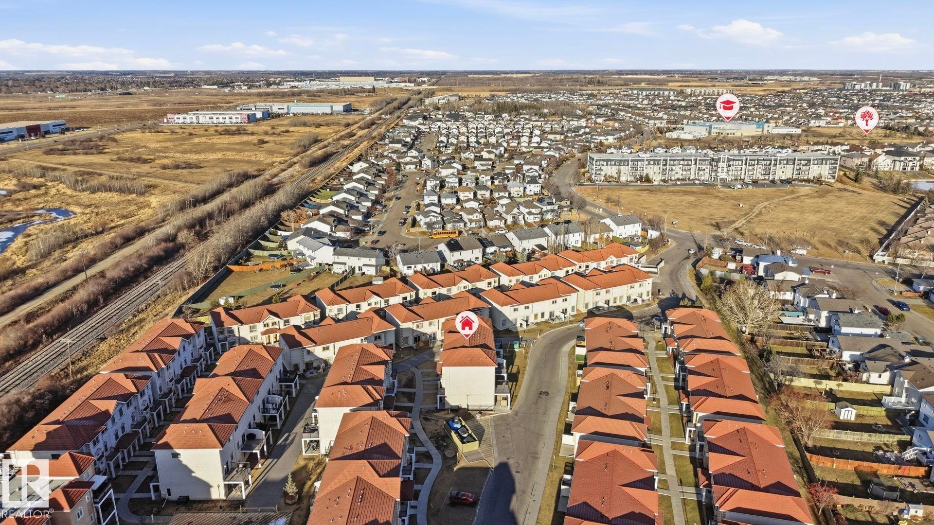#52 13825 155 Av Nw, Edmonton, AB - Outdoor With View