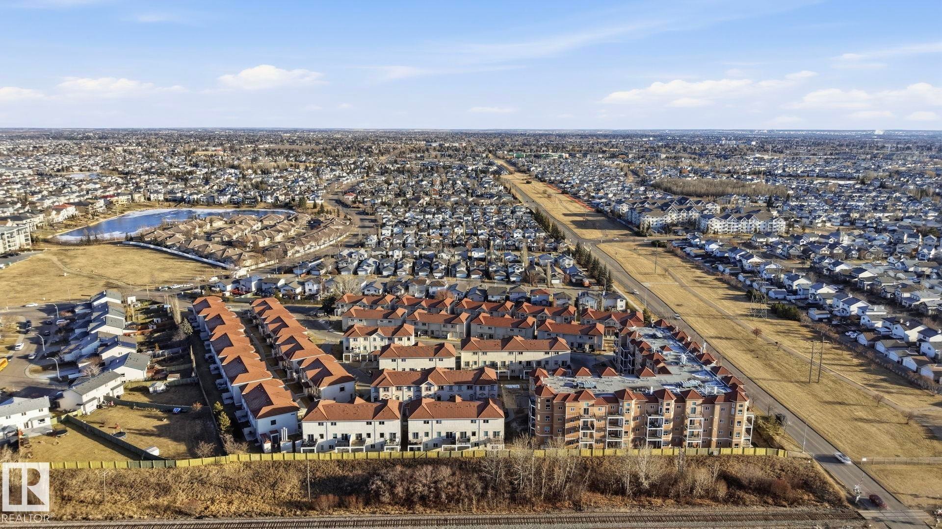 #52 13825 155 Av Nw, Edmonton, AB - Outdoor With View