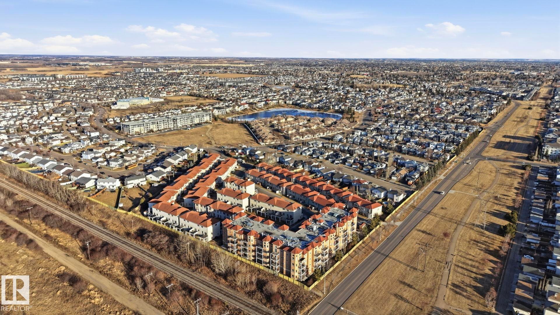 #52 13825 155 Av Nw, Edmonton, AB - Outdoor With View