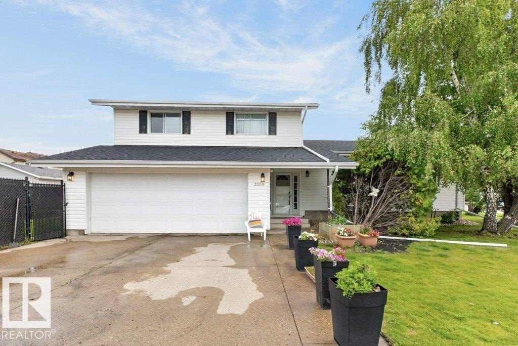 3205 104A Street Nw, Edmonton, AB - Outdoor With Deck Patio Veranda